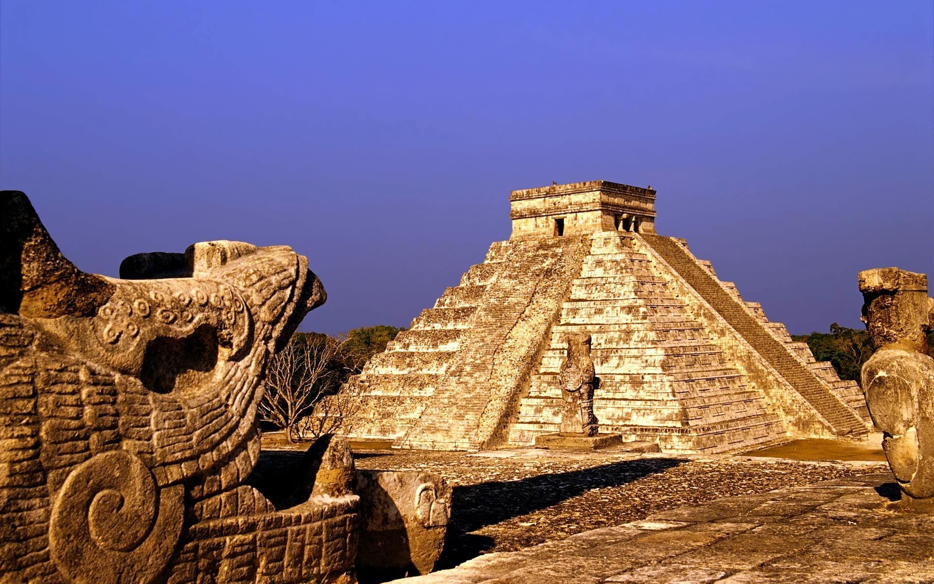Aztec pyramid, Mesmerizing wallpapers, Historical backgrounds, Pyramid's grandeur, 1920x1200 HD Desktop