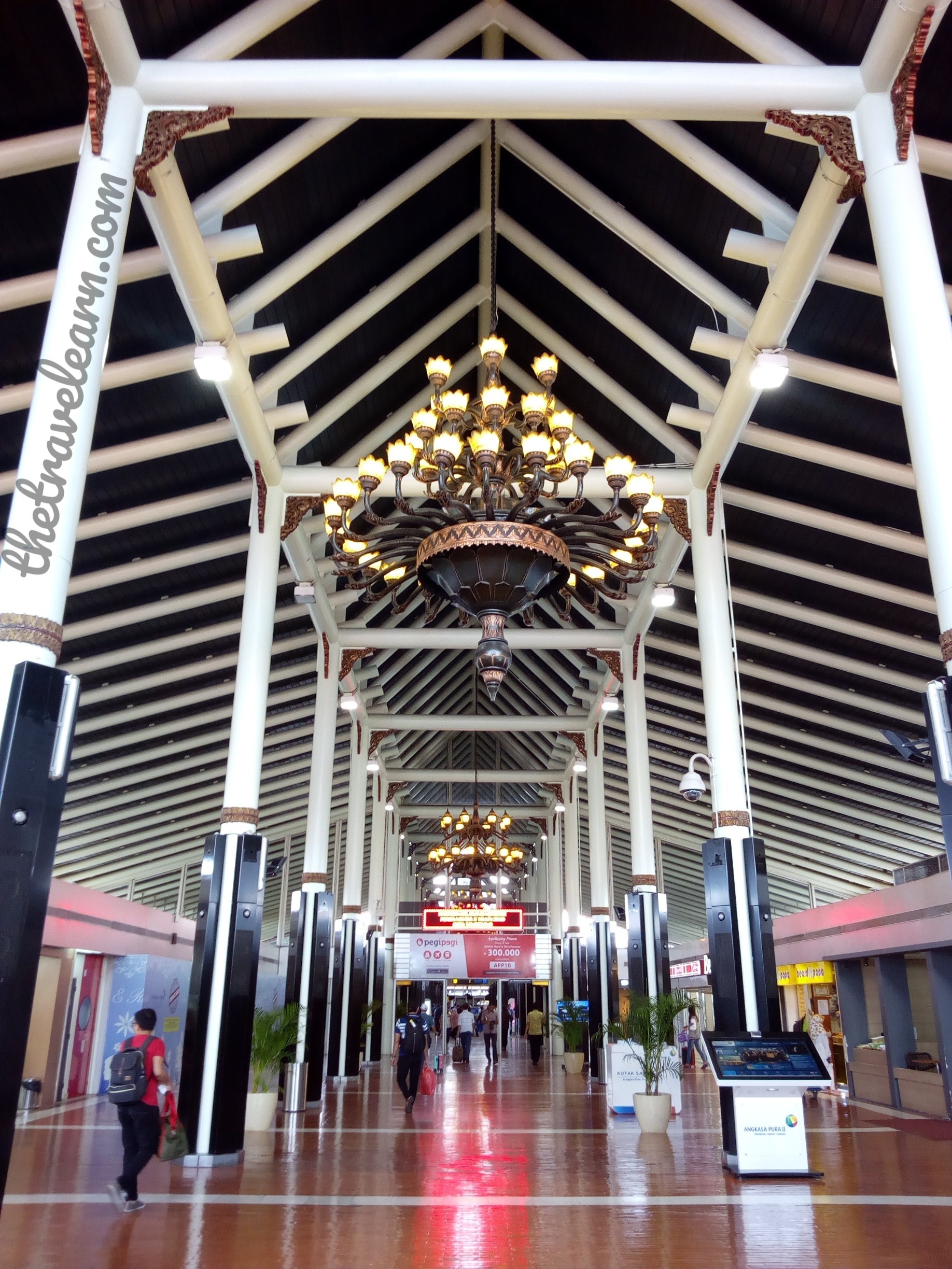 Soekarno-Hatta International Airport, Terminal 1, Travelearn blog, Jakarta travel, 1840x2450 HD Handy