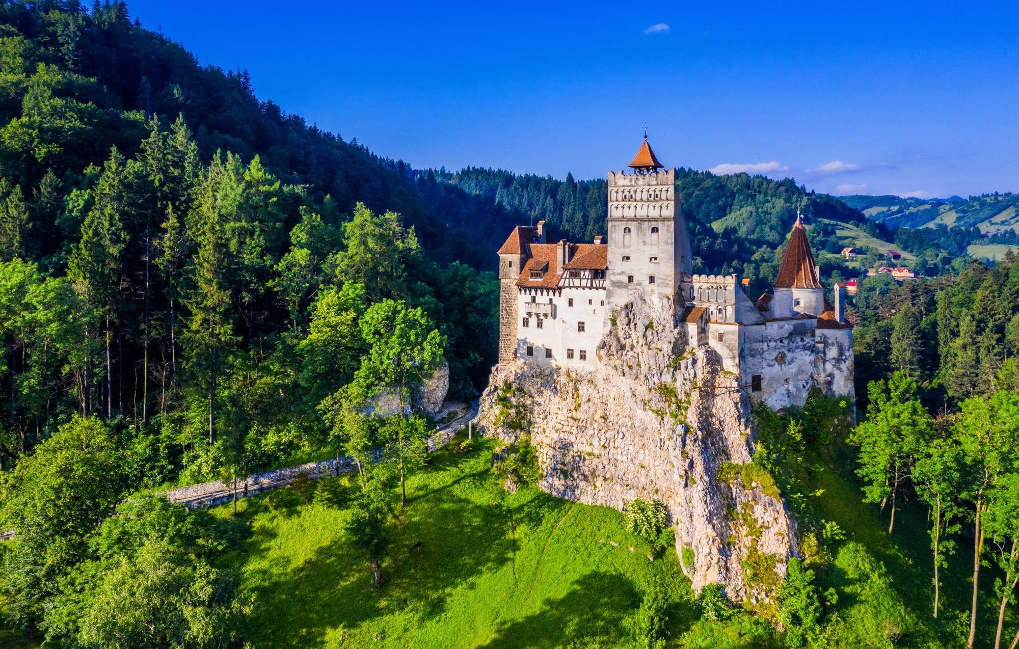 Bran Castle, Transylvania, Romanian destinations, Travelmakertours, 2000x1280 HD Desktop