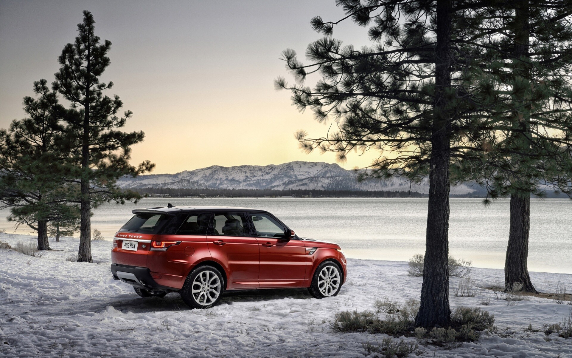 Range Rover: The brand's first-generation served as the base for specialist utility vehicles. 1920x1200 HD Background.