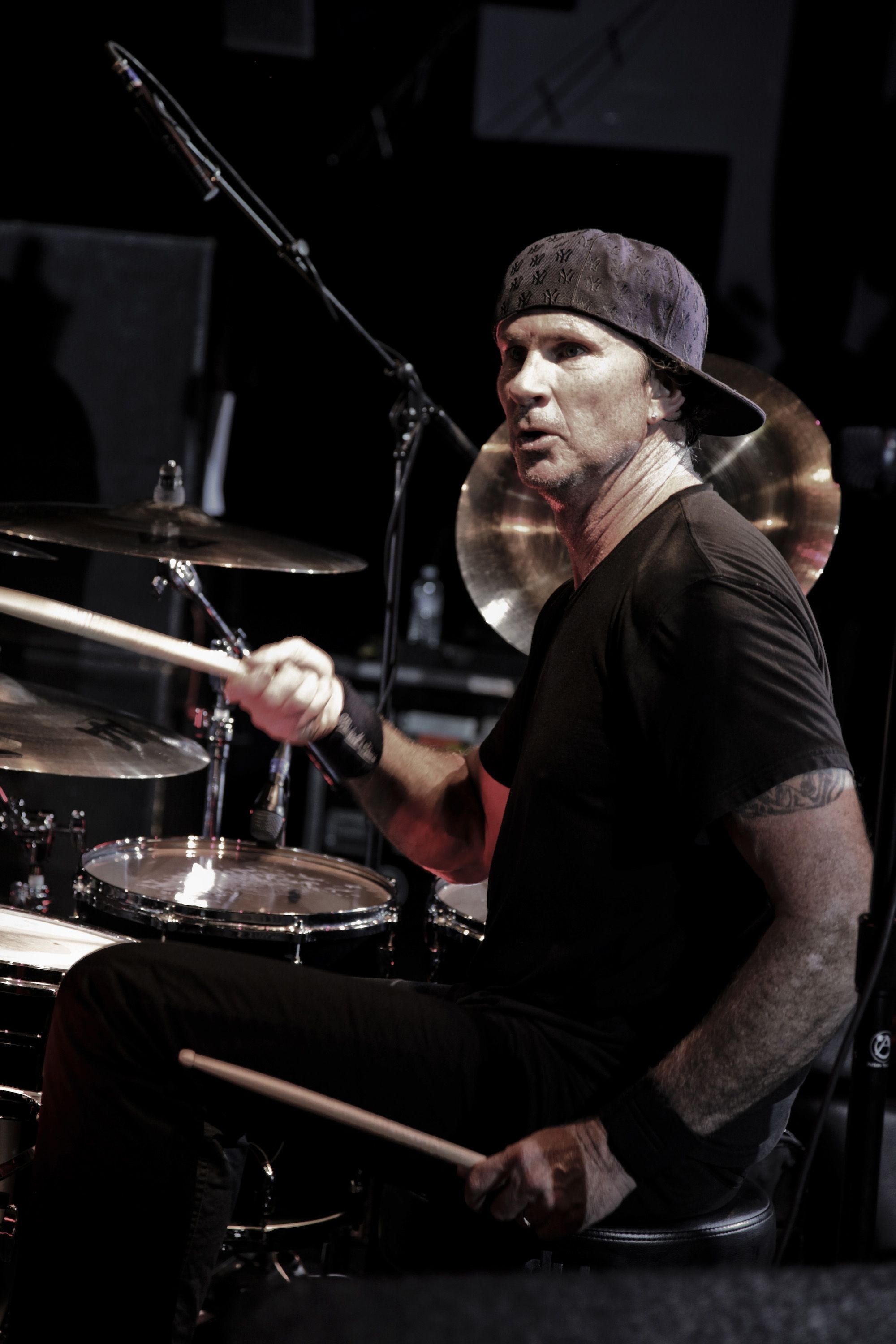 Chad Smith, Red Hot Chili Peppers, NBC 7 San Diego, 2000x3000 HD Phone