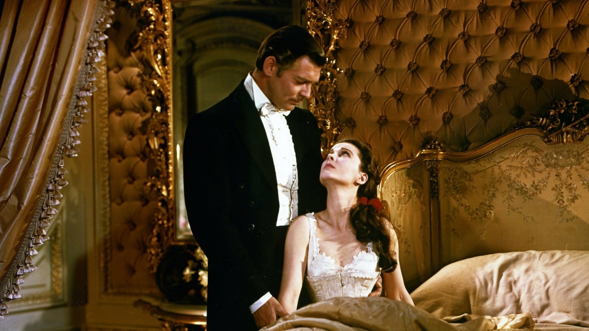 Gone with the Wind: The highest-grossing film in history if adjusted for monetary inflation. 2050x1160 HD Background.