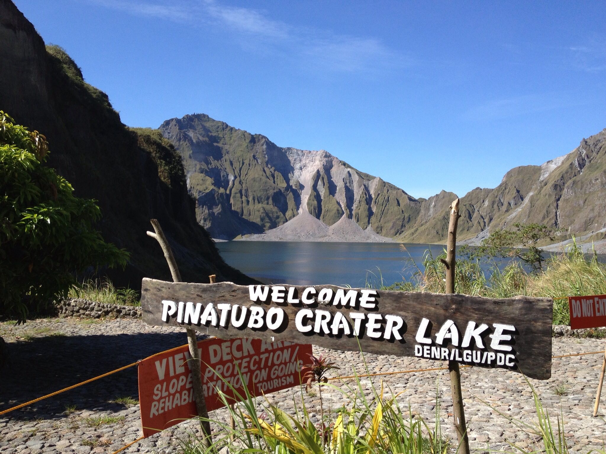 Mount Pinatubo, Crater lake, Natural wonders, Photography opportunity, 2050x1540 HD Desktop