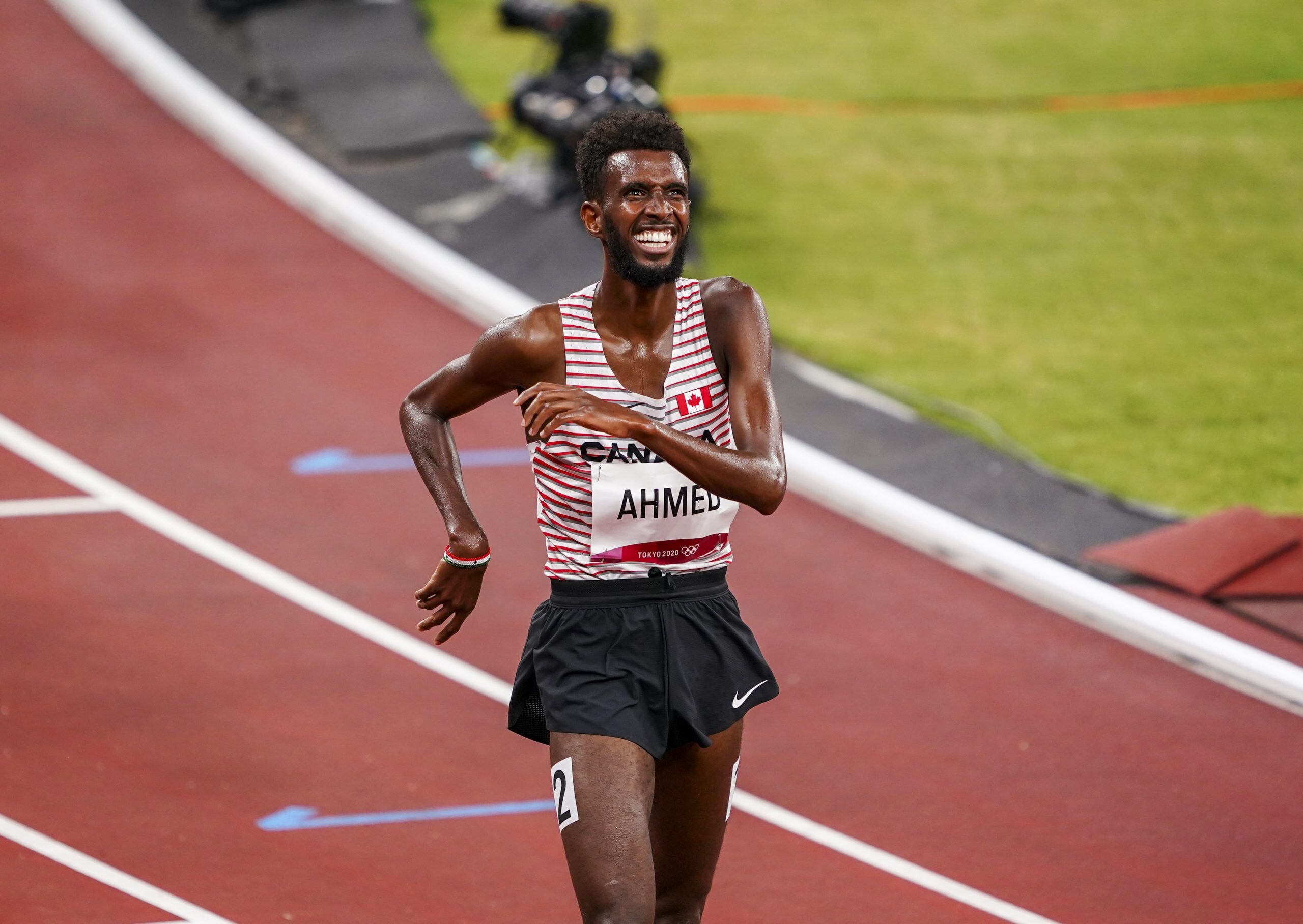 Mohammed Ahmed, Long-distance runner, Canadian athlete, Elite performance, 2560x1820 HD Desktop