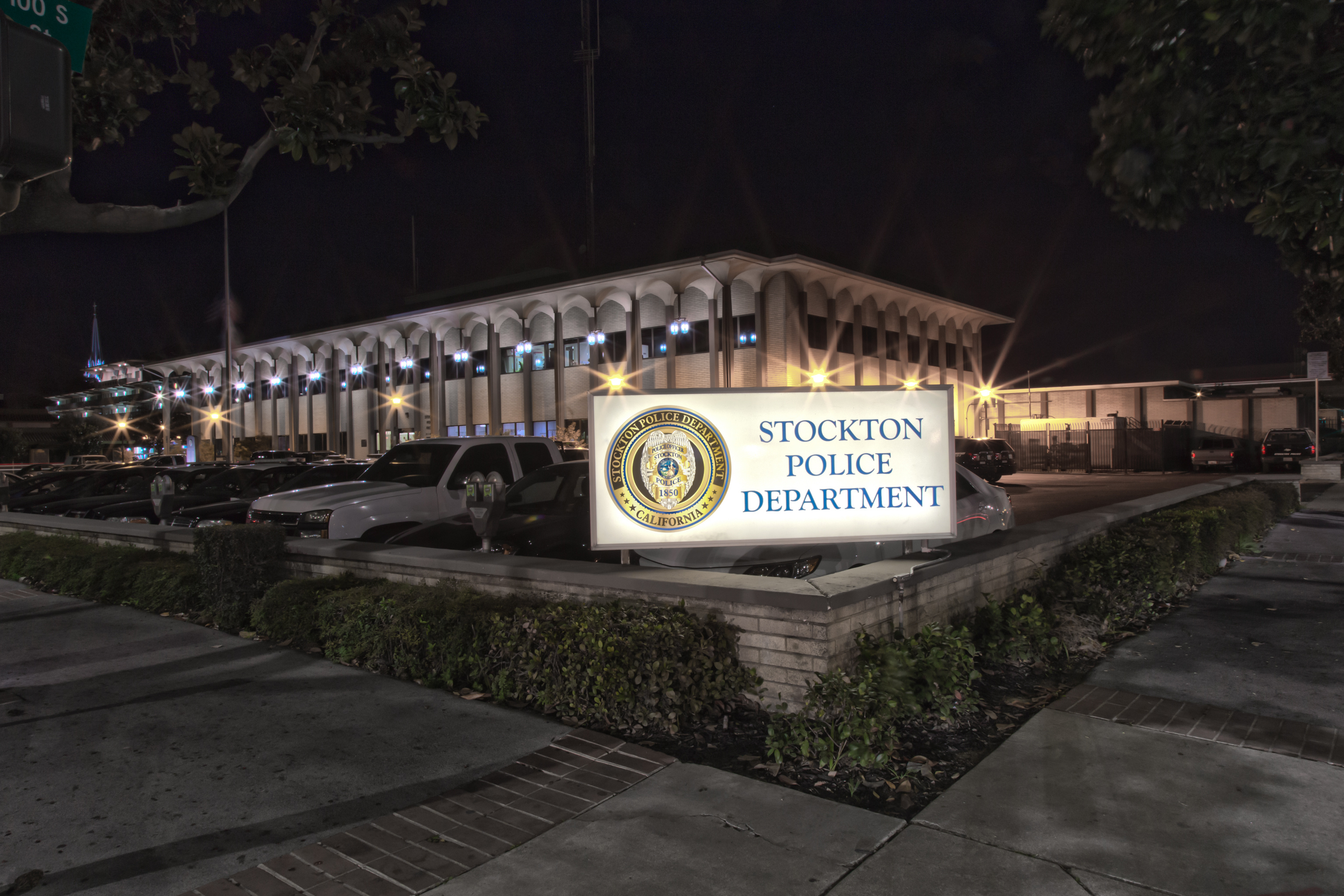 Stockton travels, Contact information, Hours of service, Plan your visit, 3080x2050 HD Desktop