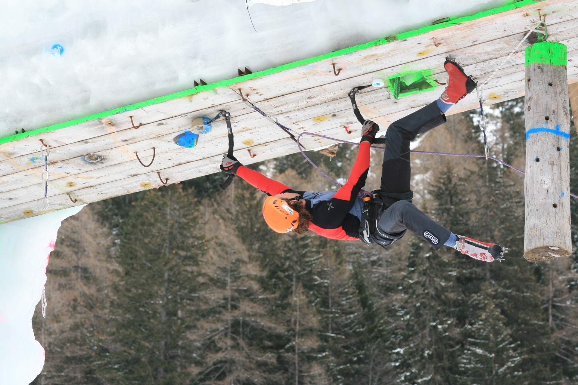 Ice Climbing: Training In South Tyrol, Courses For Amateurs And Beginners in Austria. 1920x1280 HD Background.