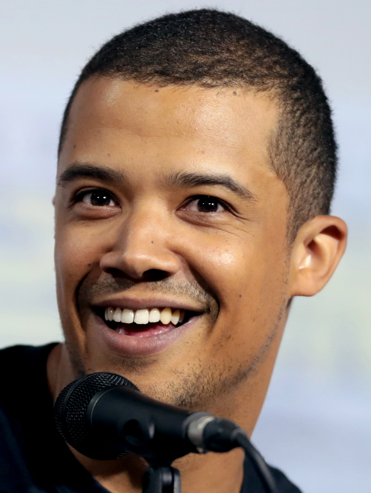 Jacob Anderson, Posted by Sarah Anderson, 1470x1950 HD Phone