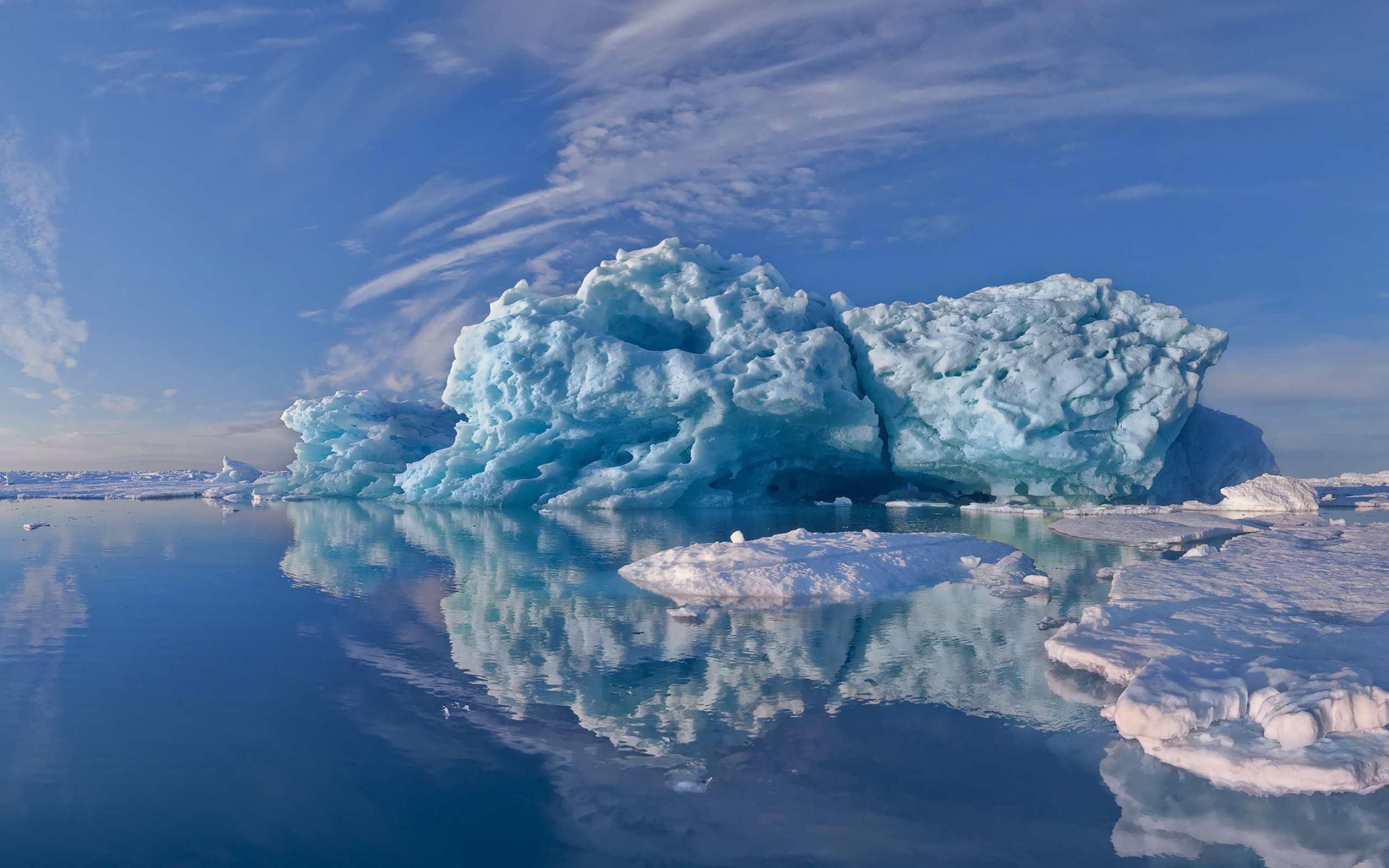 Greenland: Iceberg, The islanders voted in favor of the Self-Government Act in 2008. 2560x1600 HD Background.