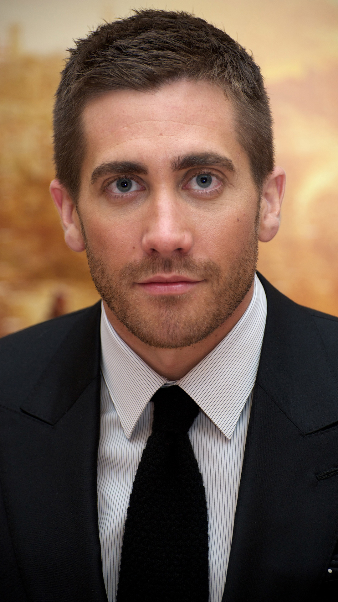 Jake Gyllenhaal: Portrayed Anthony Swofford in a 2005 biographical war drama film, Jarhead. 1080x1920 Full HD Background.