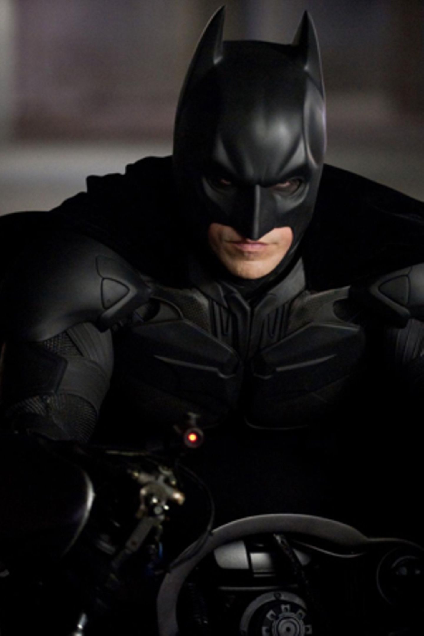 Christian Bale, Batman, Dark Knight Rises premiere, 1440x2160 HD Phone