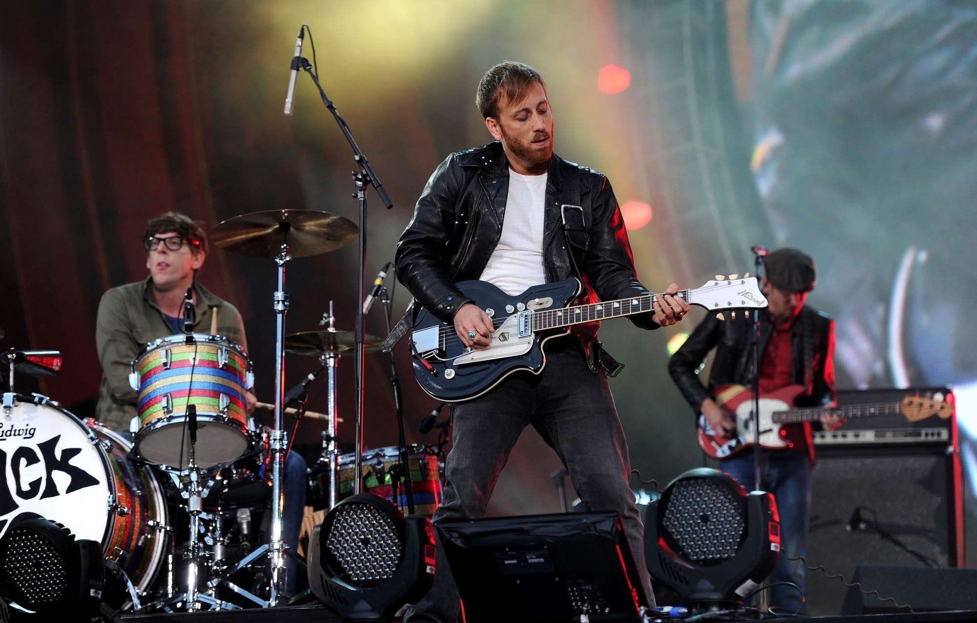 The Black Keys, Homecoming concert, Ready to rock, Music enthusiasts, 2000x1280 HD Desktop