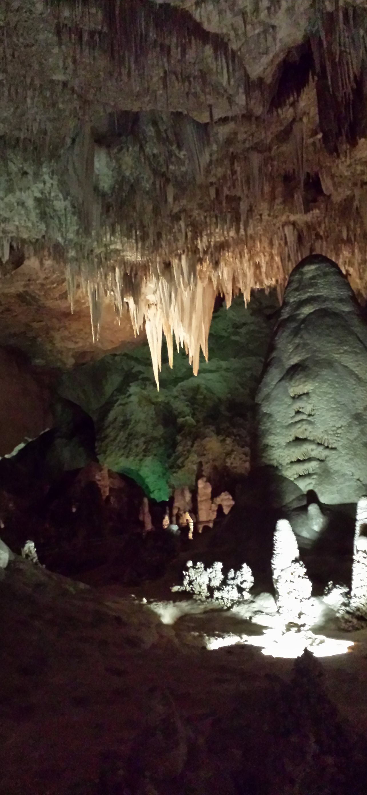Beeindruckende iPhone-Hintergrundbilder von Carlsbad Caverns, 1290x2780 HD Handy