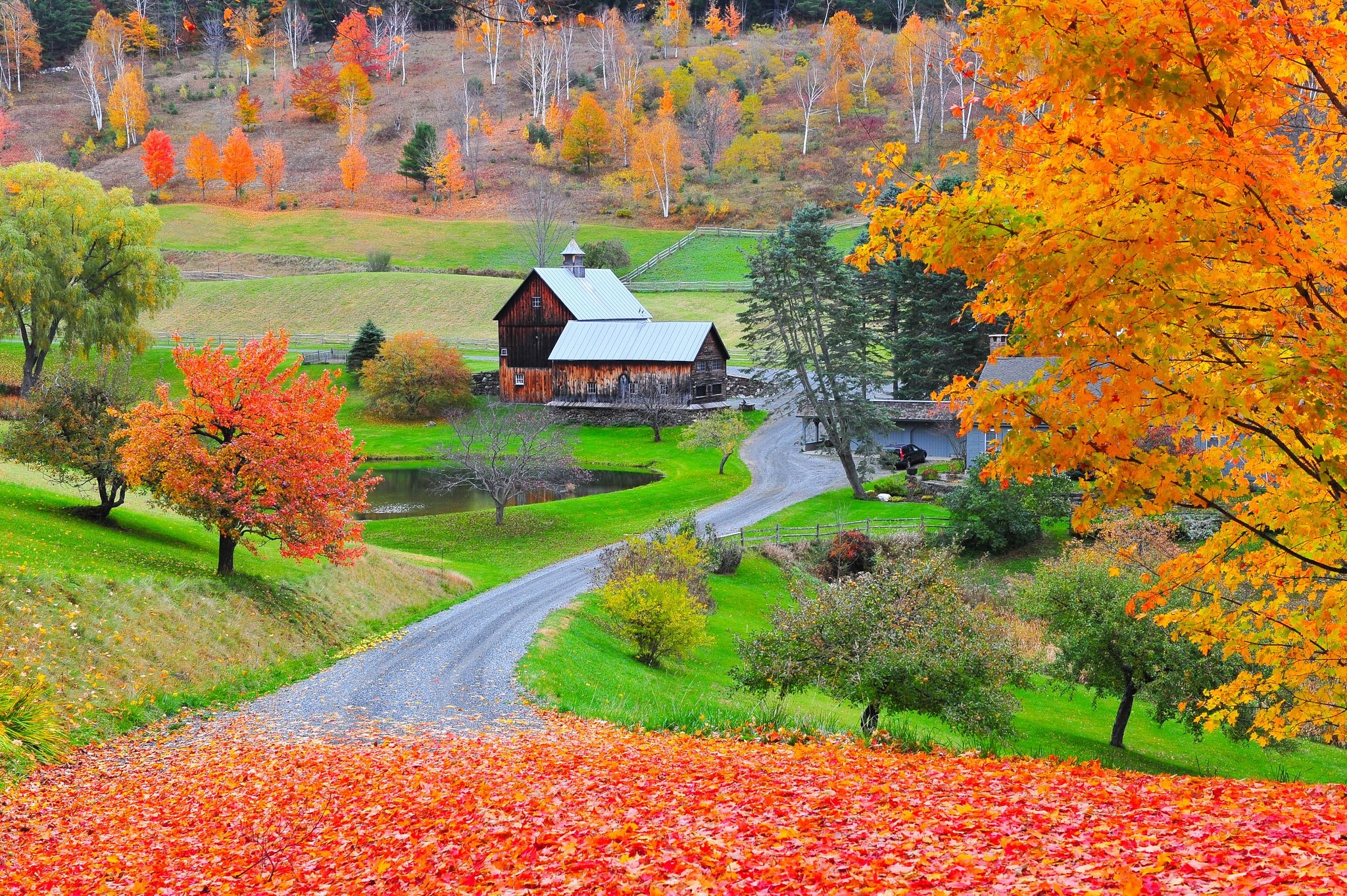 Vermont fall foliage, Vibrant colors, Spectacular views, Seasonal beauty, 2050x1370 HD Desktop