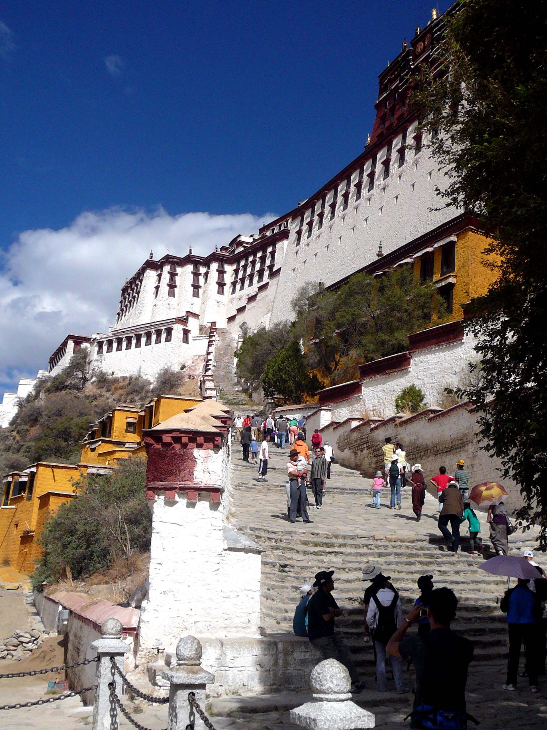 Potala Palace, Tibetan heritage, Sacred landmark, Cultural icon, 1920x2560 HD Handy