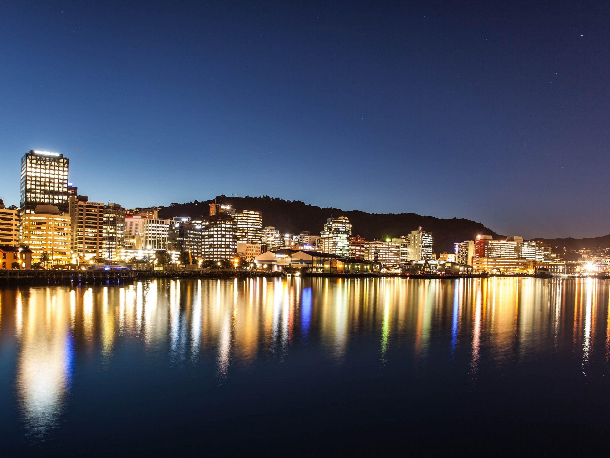 Wellington, New Zealand, Serene landscapes, Vibrant city, Photogenic views, 2560x1920 HD Desktop