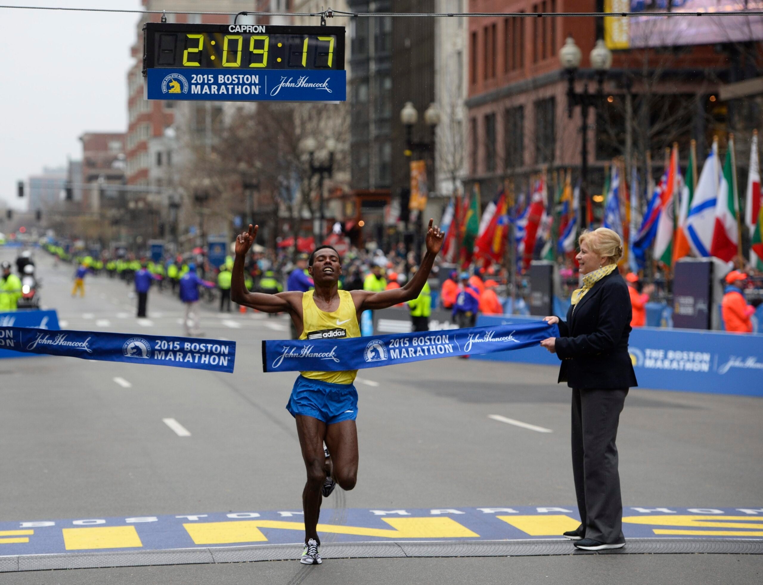 Lelisa Desisa, Second Boston Marathon, Keeps it, 2560x1970 HD Desktop