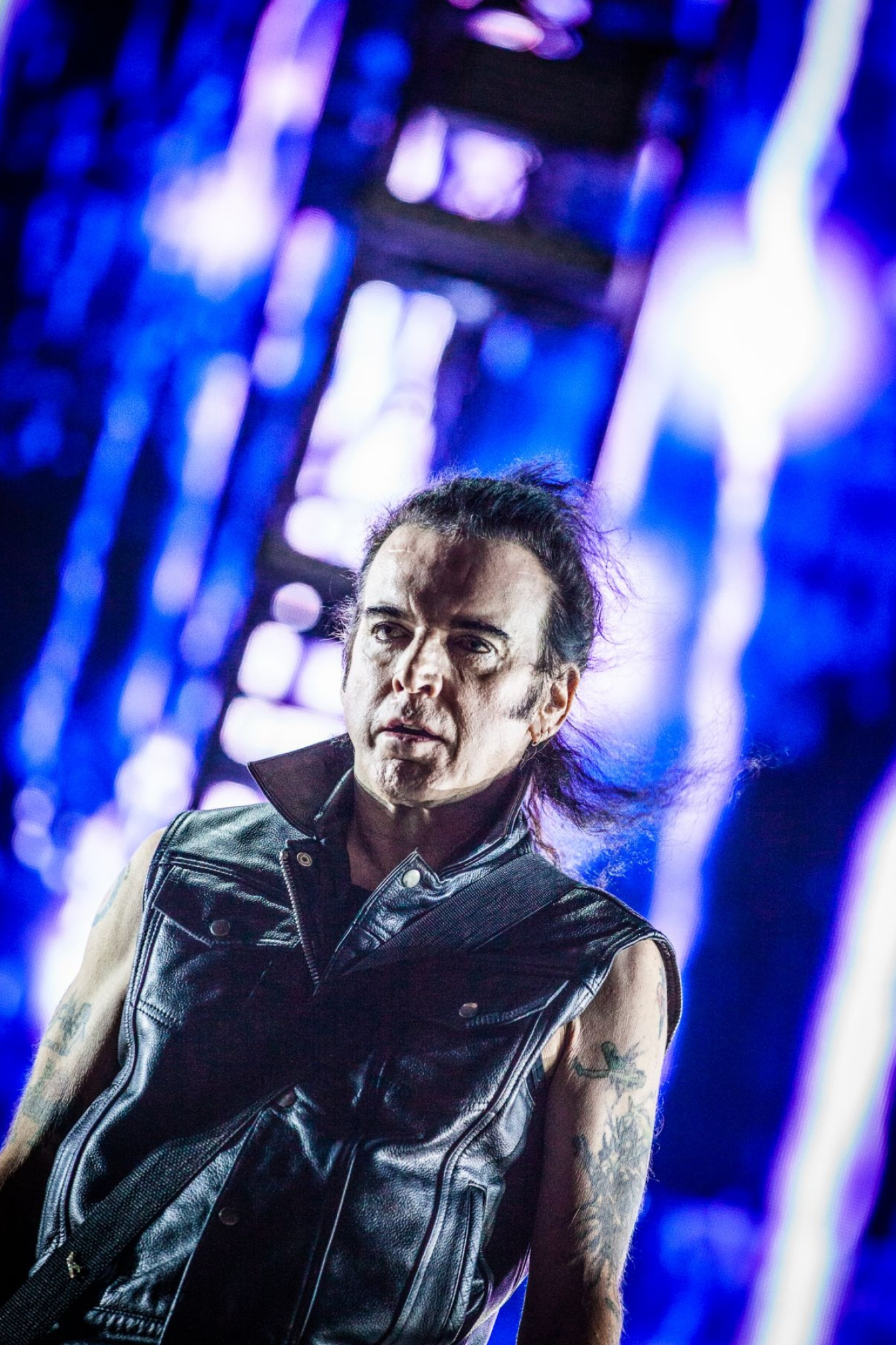 Simon Gallup, The Cure, Mad Cool, Madrid, World news, 1340x2000 HD Phone