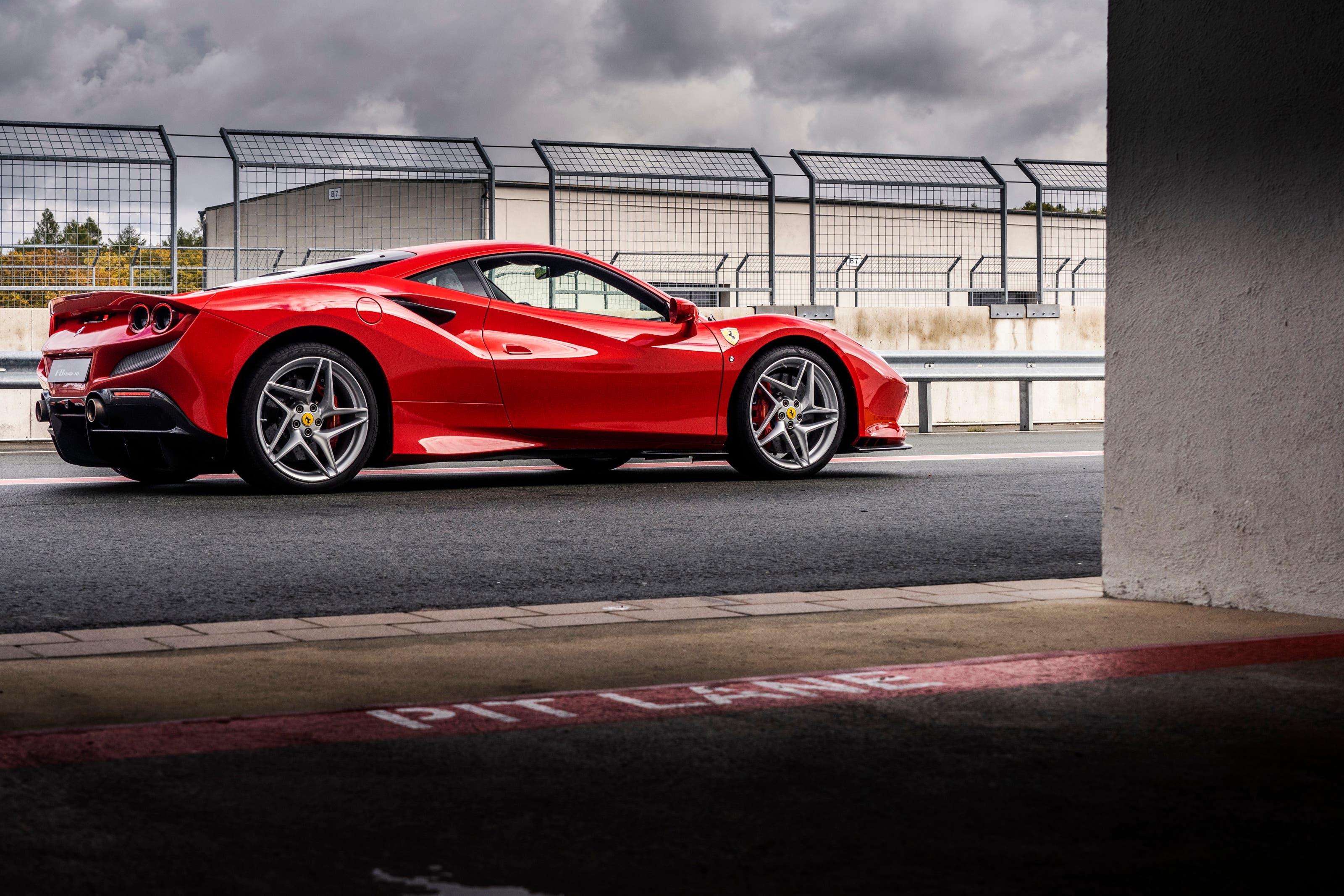 Ferrari F8, Rennstrecke event, Car racing, High-speed performance, 3200x2140 HD Desktop