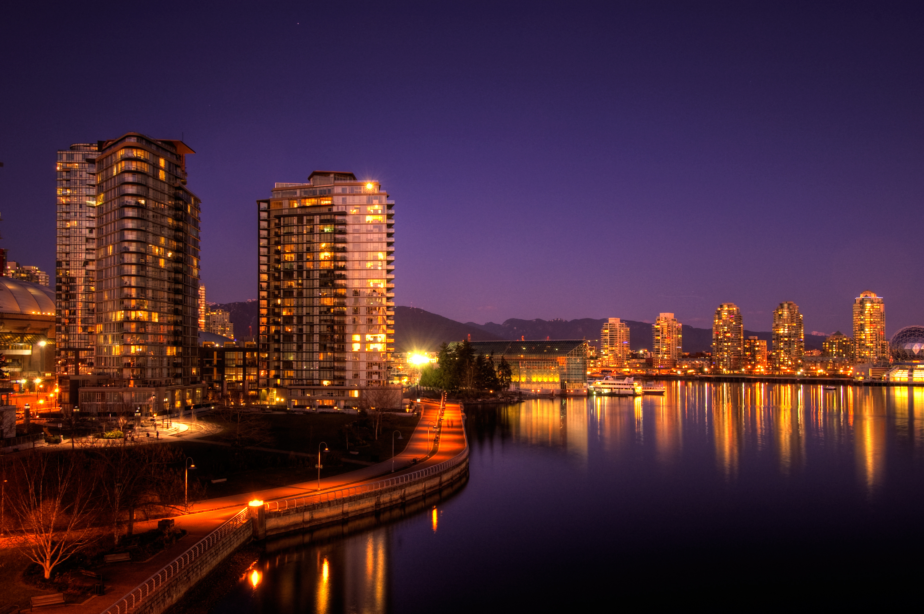 Vancouver Skyline, Daily wallpaper, False Creek view, Time-wasting beauty, 3010x2000 HD Desktop