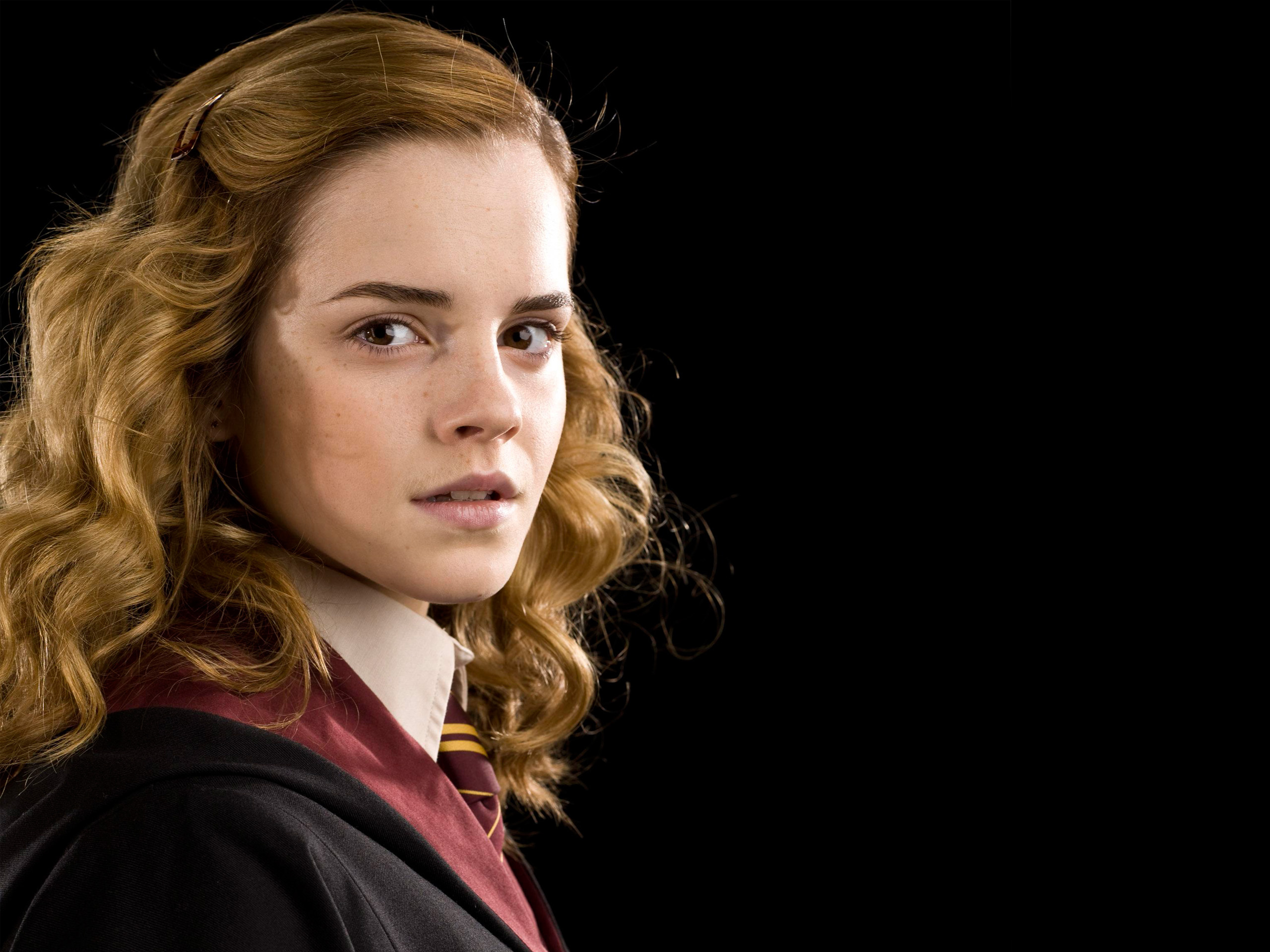 Hermione: Emma Watson as a wizard, An English Muggle-born witch born to Mr and Mrs Granger. 2560x1920 HD Background.
