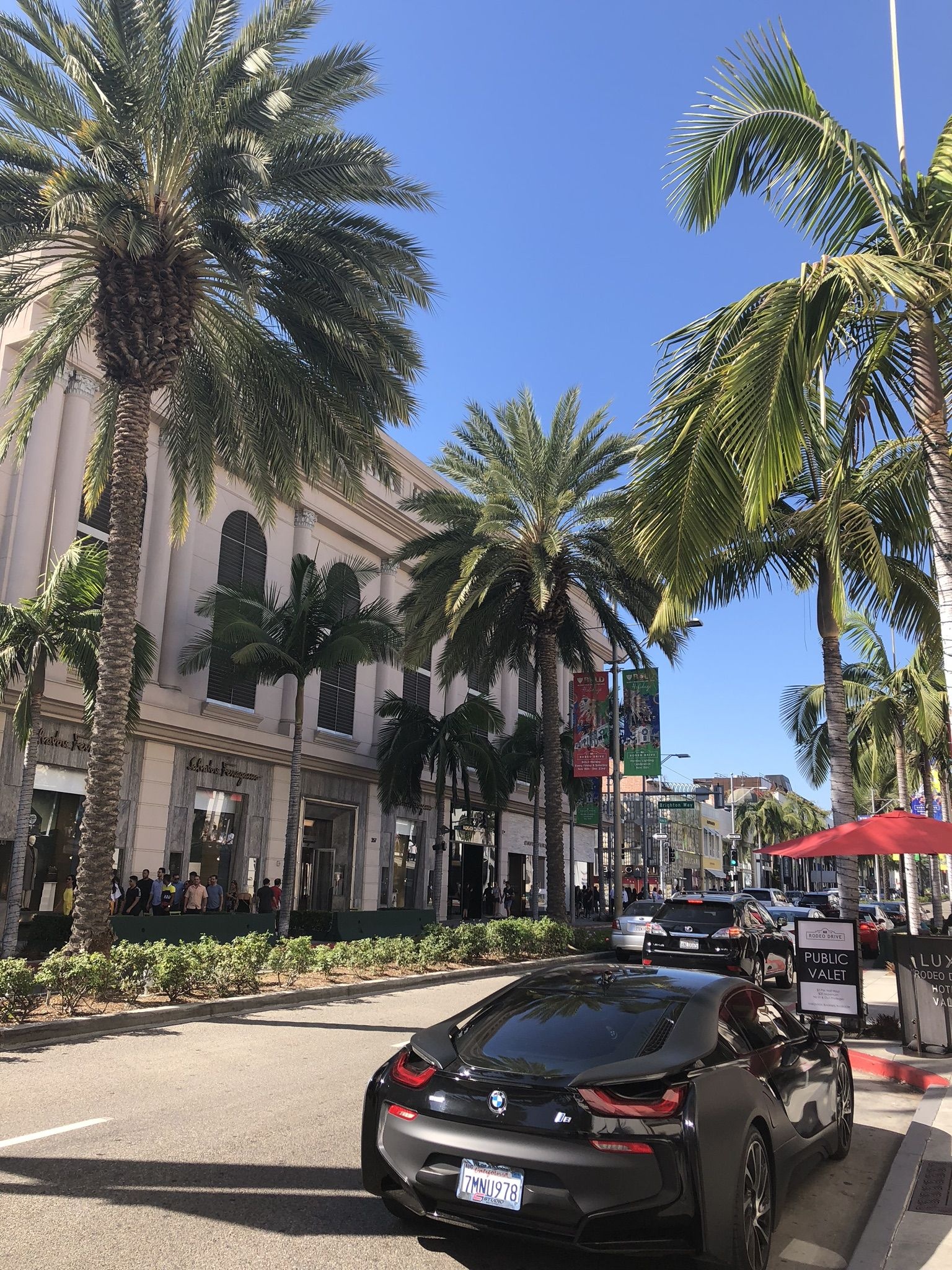 Rodeo Drive in Beverly Hills, 1540x2050 HD Handy