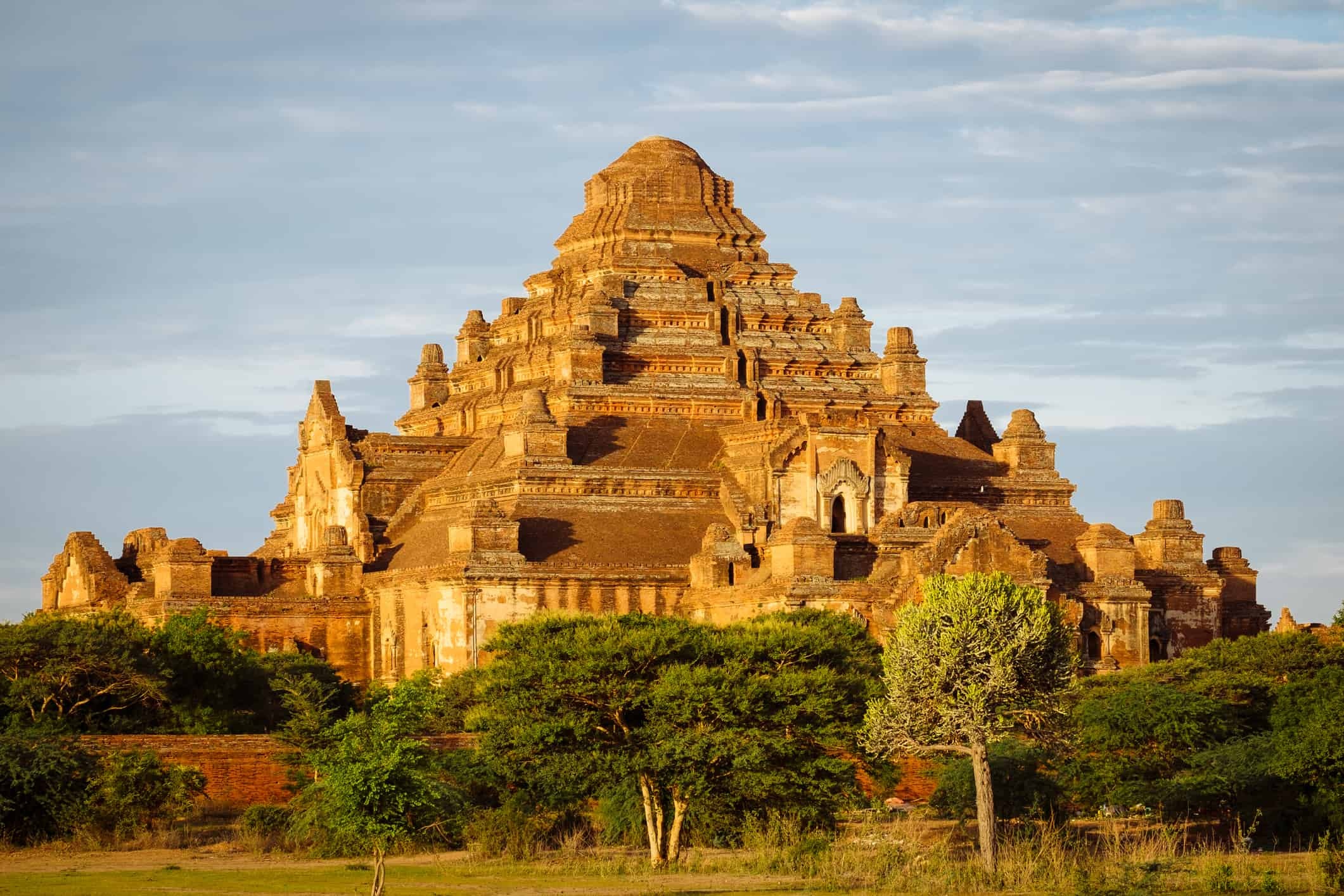 Explore Bagan, Travel article, Adventure guide, 2130x1420 HD Desktop