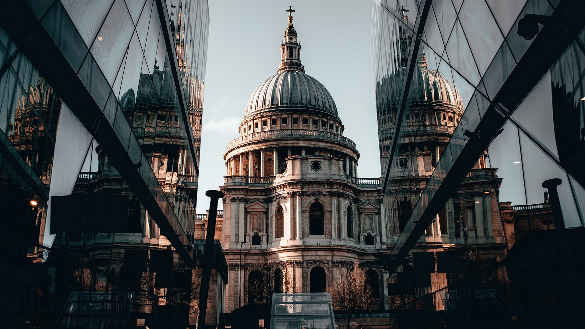 St. Paul's Cathedral, High-definition wallpaper, Captivating beauty, Spiritual sanctuary, 1920x1080 Full HD Desktop