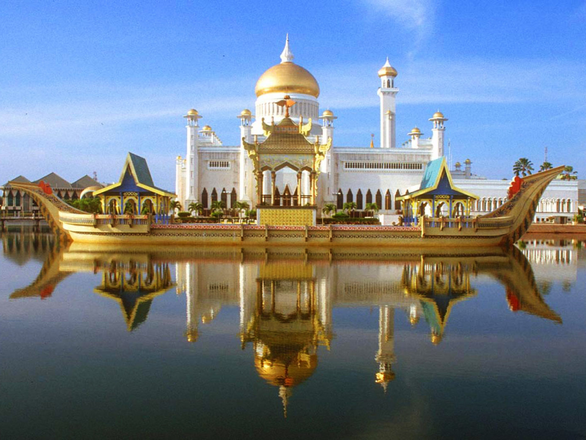 Brunei travels, Sultan Omar Ali Saifuddin Mosque, Bandar Seri Begawan, Asia wallpaper, 1920x1440 HD Desktop