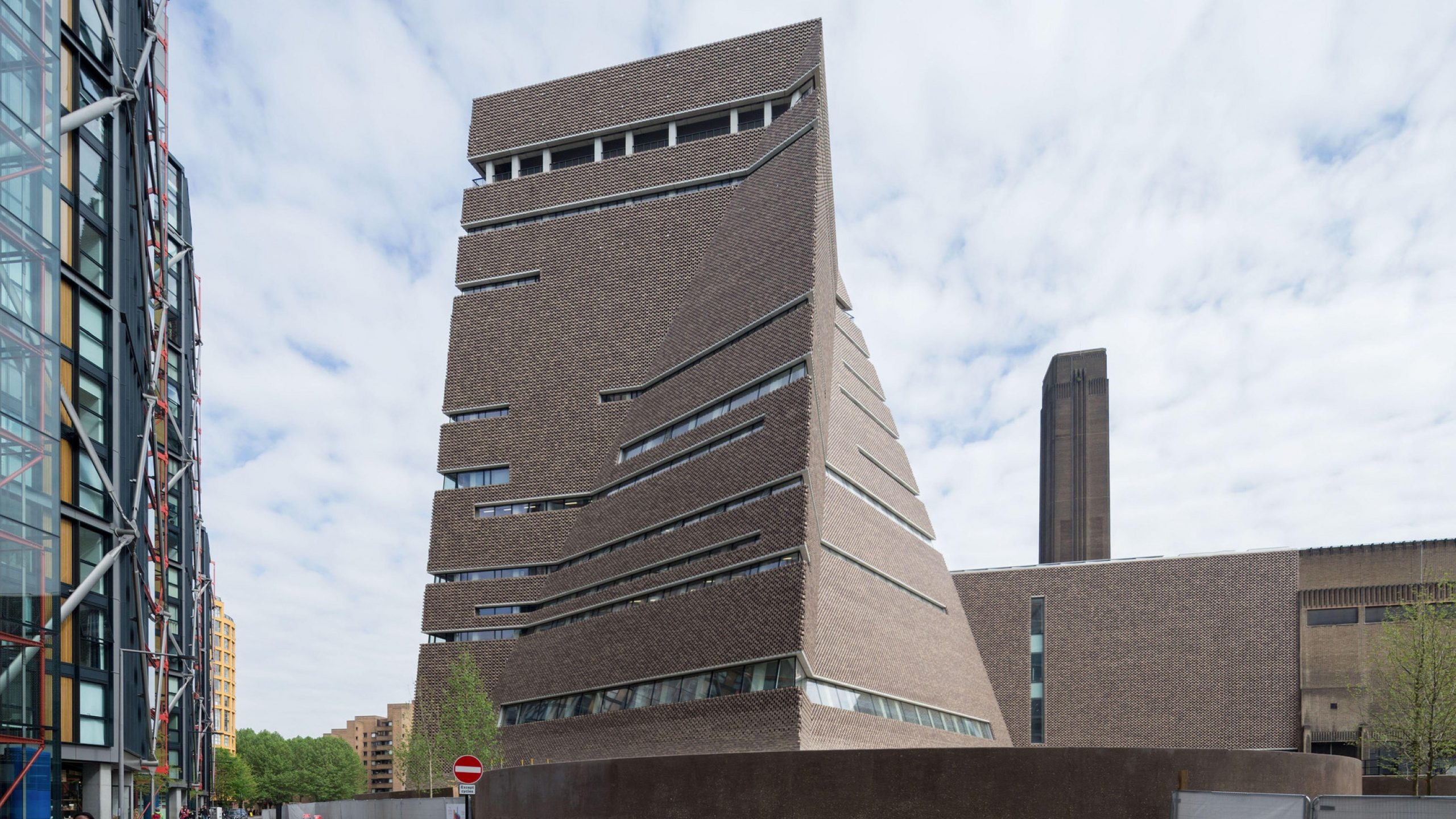 Blavatnik-Gebäude in der Tate Modern, 2560x1440 HD Desktop