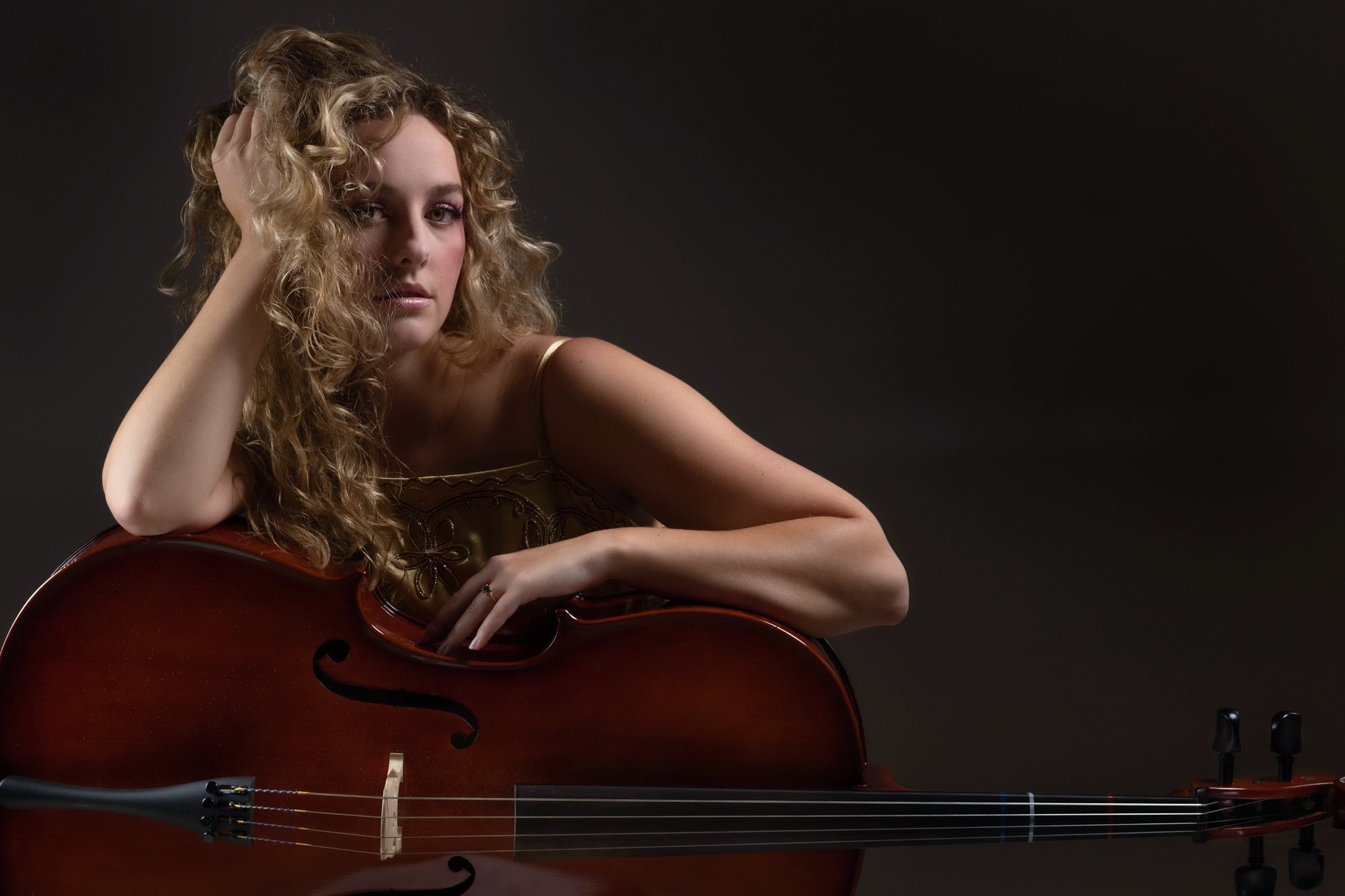 Violoncello: Cello, Baroque Style, Musician, The leading violoncellist. 2000x1340 HD Background.