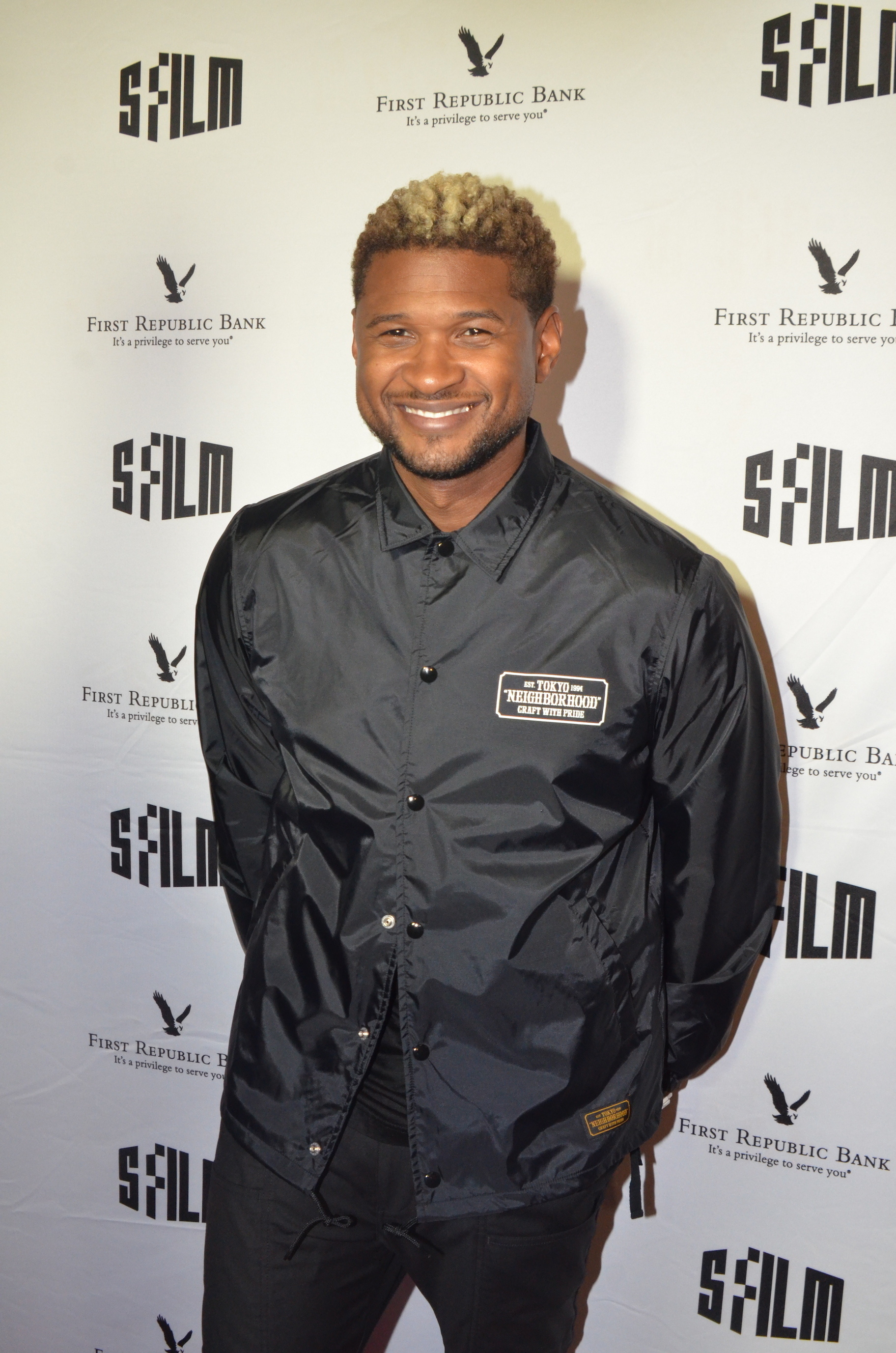 Usher, Personal life, Mystery fiance, Celebrity spotlight, 1830x2760 HD Handy