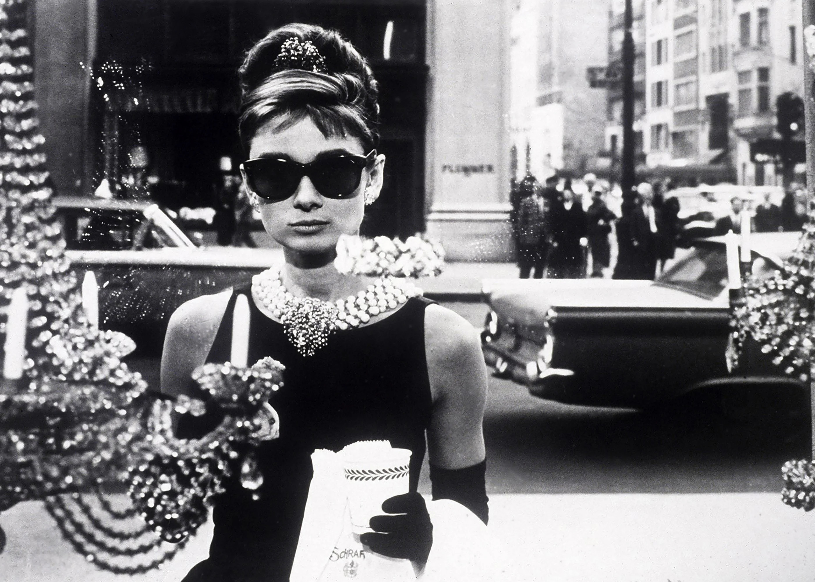 Audrey Hepburn, New York photography, Wayfair collection, Tiffany's charm, 2800x2000 HD Desktop