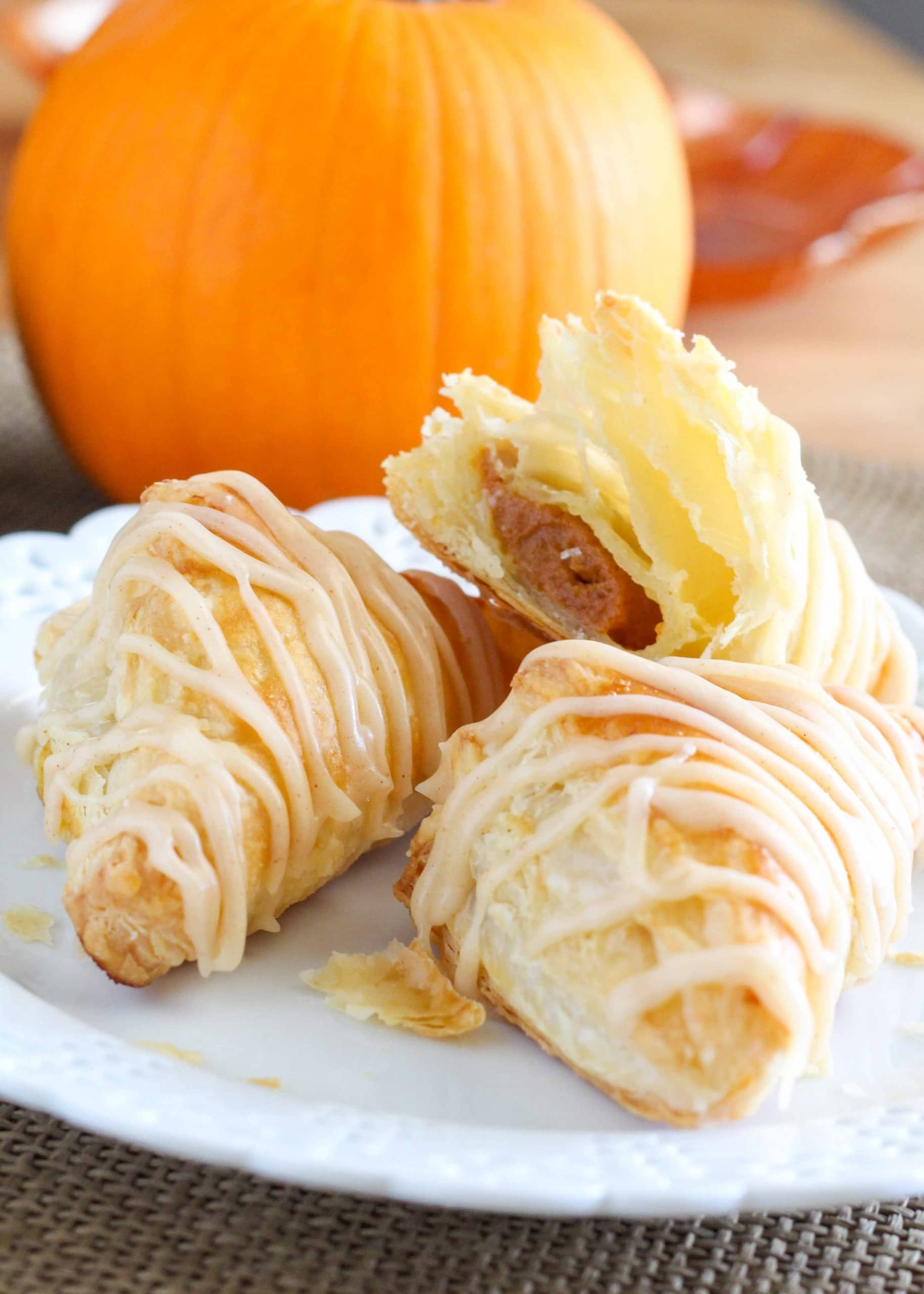 Pastry: Pumpkin puff, Contain sugar or flavorings, Dough. 1830x2560 HD Background.
