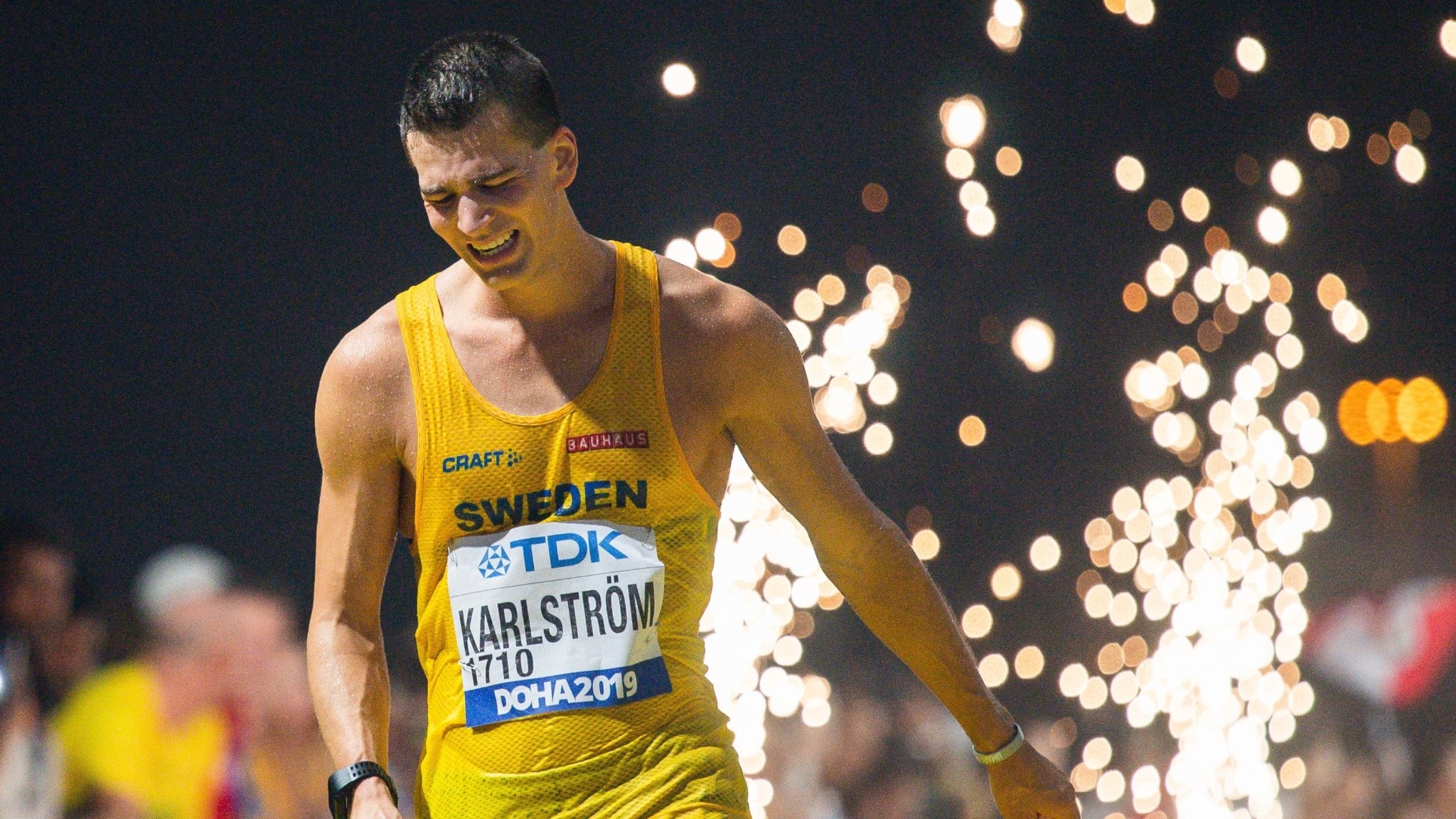 Perseus Karlstrom, Gold medal jump, Thick competition dress, RadioSport Sweden, 2050x1160 HD Desktop