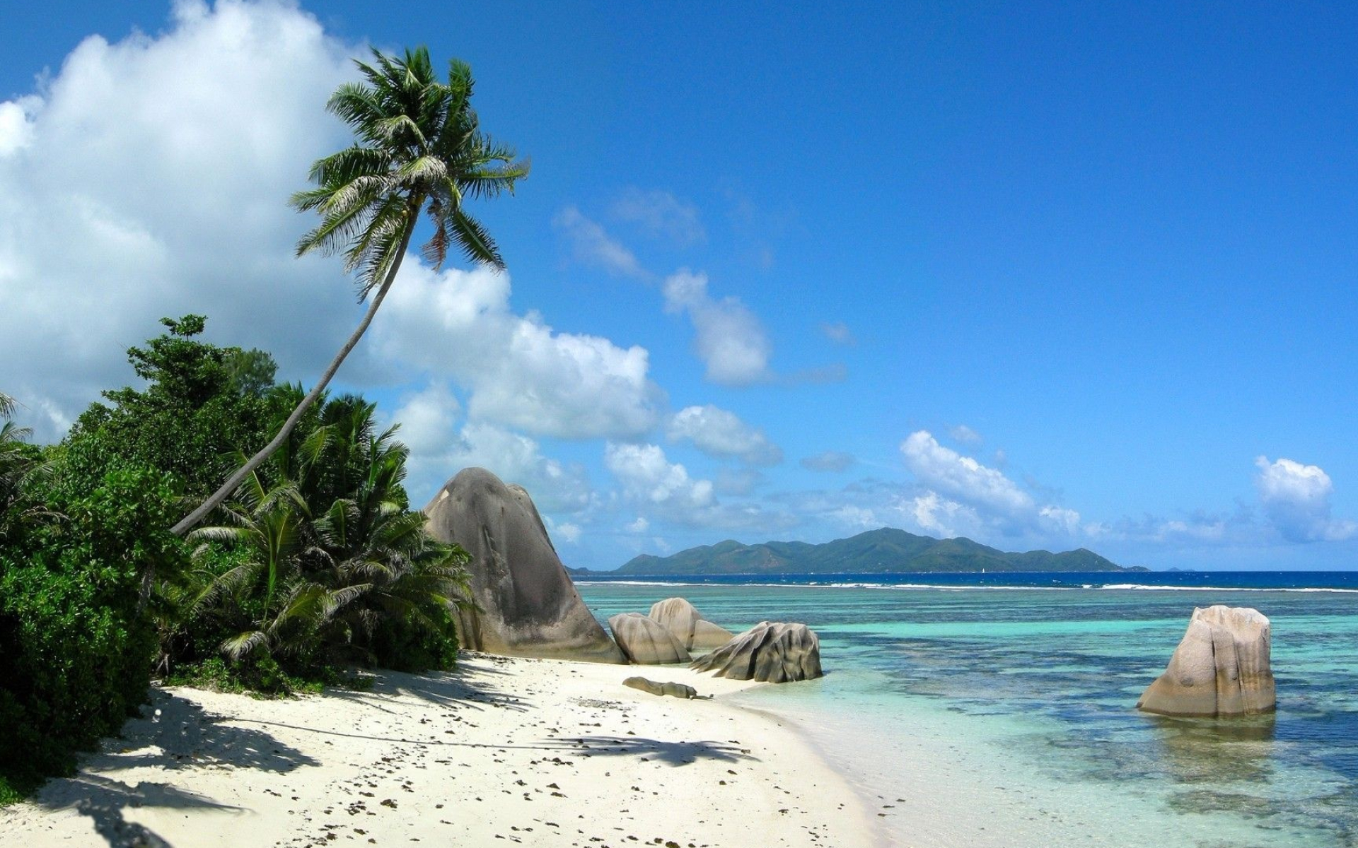 La Digue island, Seychelles paradise, Nature's beauty, Beachside tranquility, 1920x1200 HD Desktop