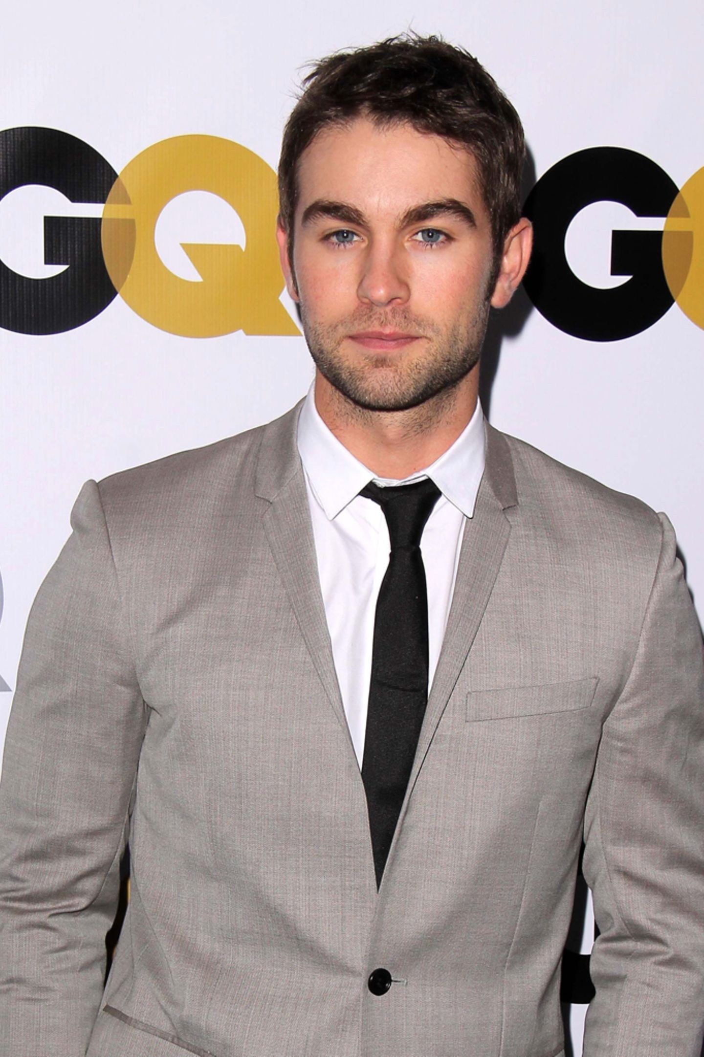 Chace Crawford: Biff McIntosh, Glee, An American musical comedy-drama television series. 1440x2170 HD Background.