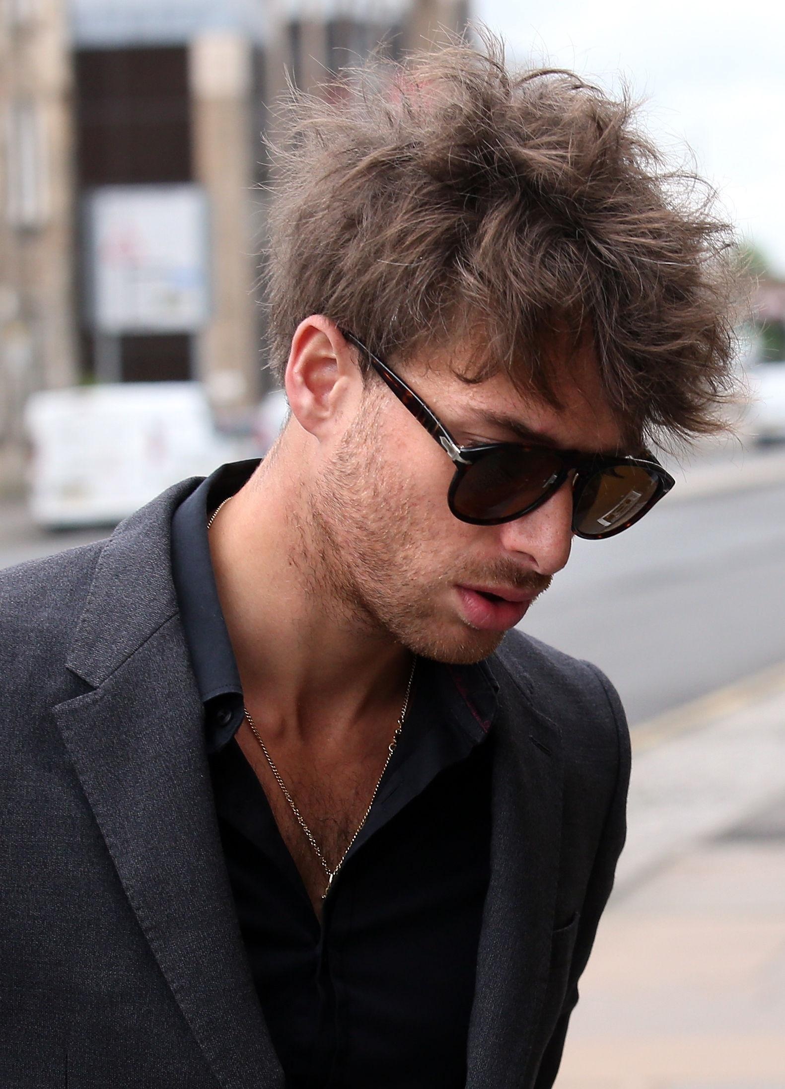 Paolo Nutini, Free images, Stunning photos, Soulful melodies, 1590x2200 HD Handy