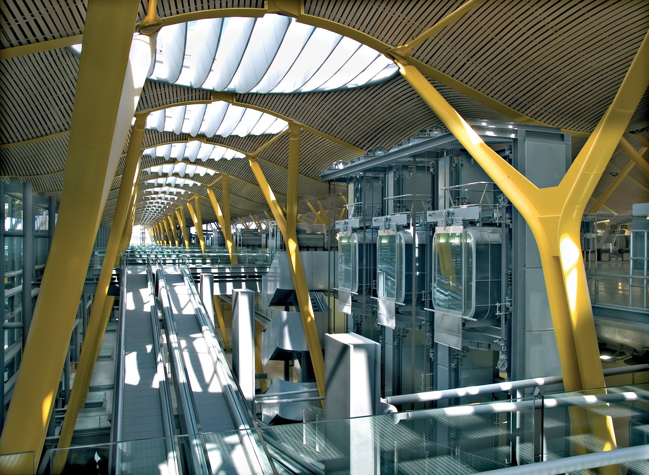 Adolfo Suarez Madrid-Barajas Airport, Architectural marvel, Aviation hub, Modern infrastructure, 2070x1520 HD Desktop