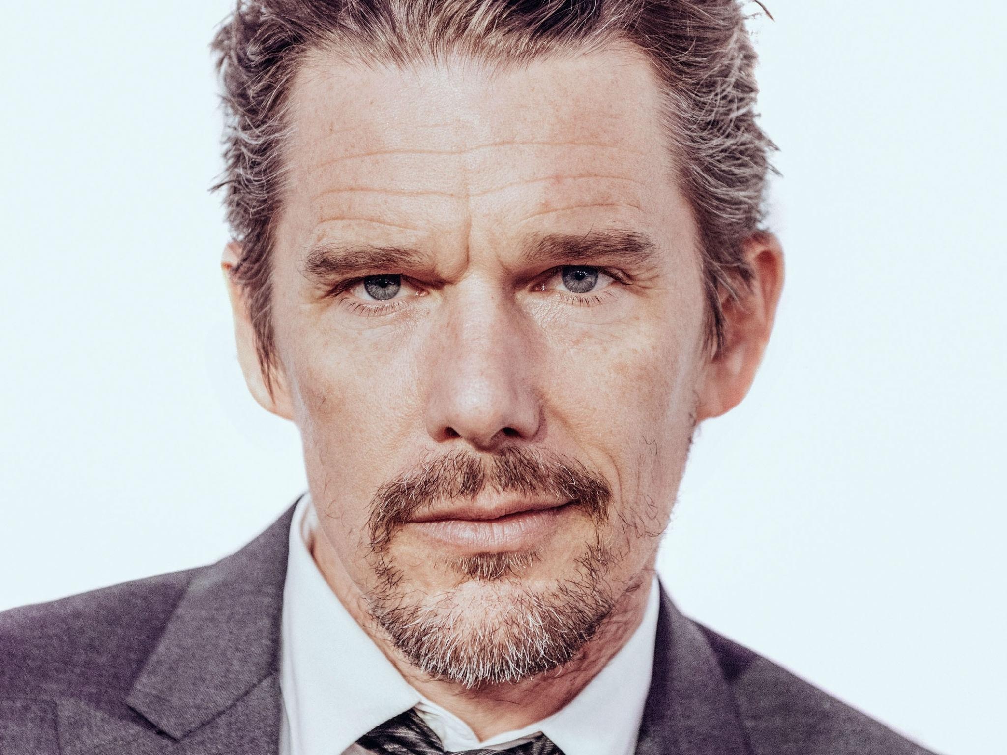 Ethan Hawke: Starred as a vampire hematologist in the science fiction horror film Daybreakers. 2050x1540 HD Wallpaper.