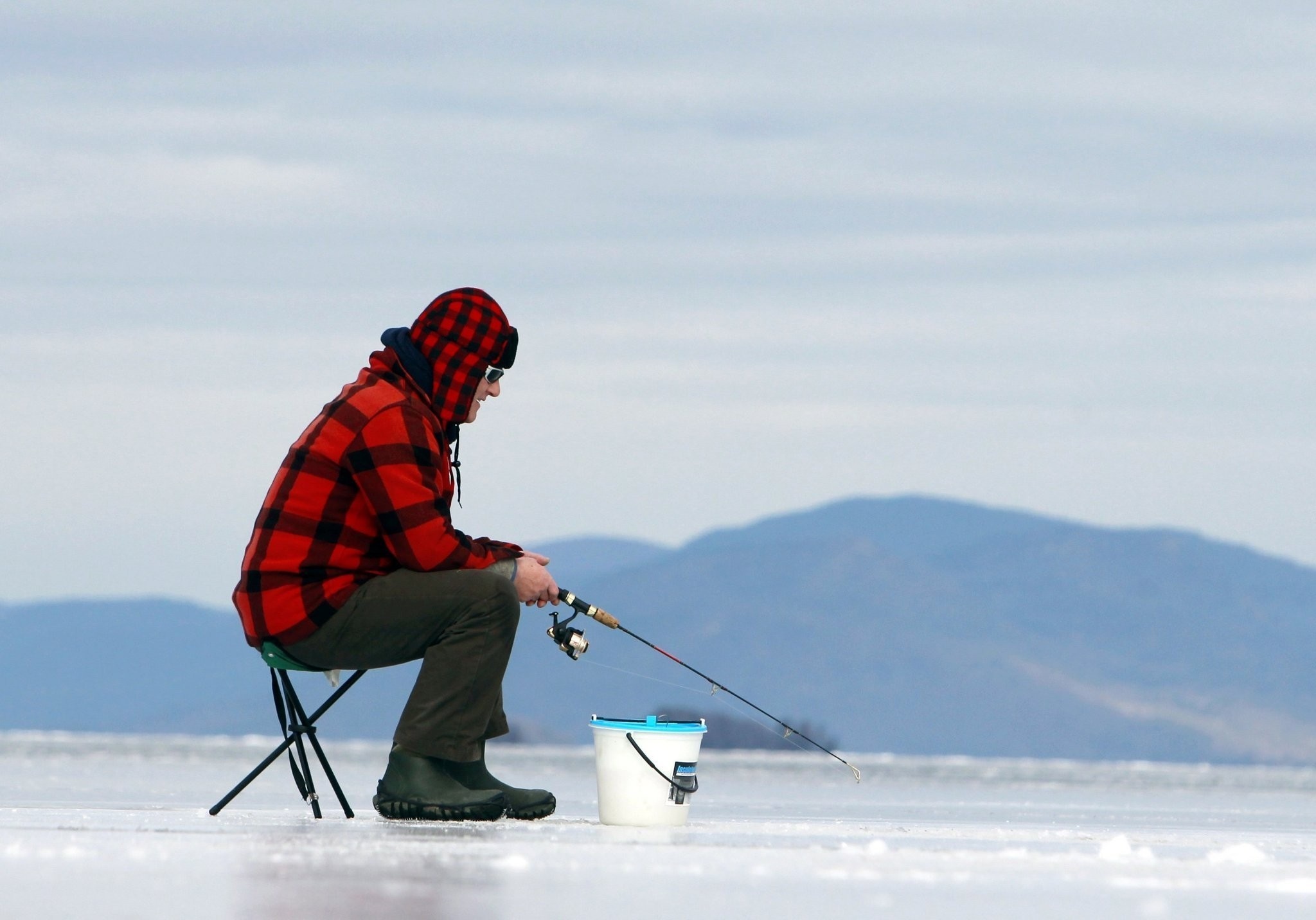 Fisherman, Ice Fishing Wallpaper, 2050x1440 HD Desktop