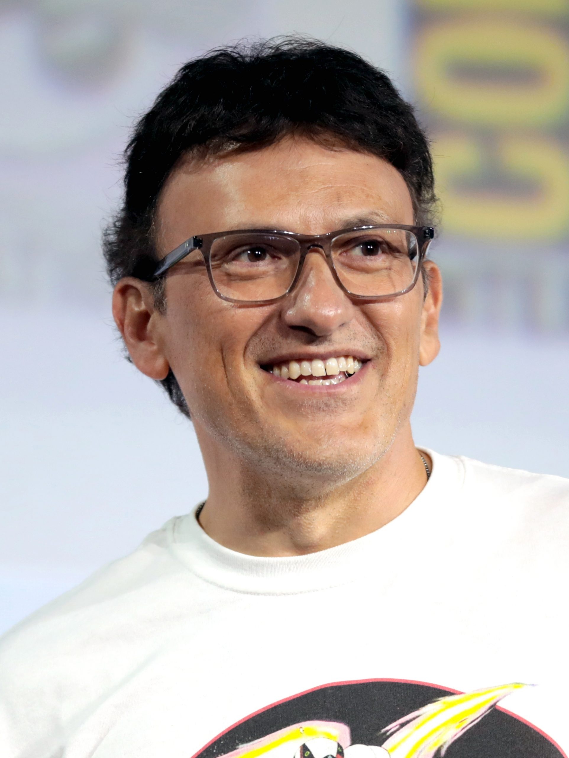 Anthony Russo, Director extraordinaire, Biography facts, Filmmaking family, 1930x2560 HD Handy