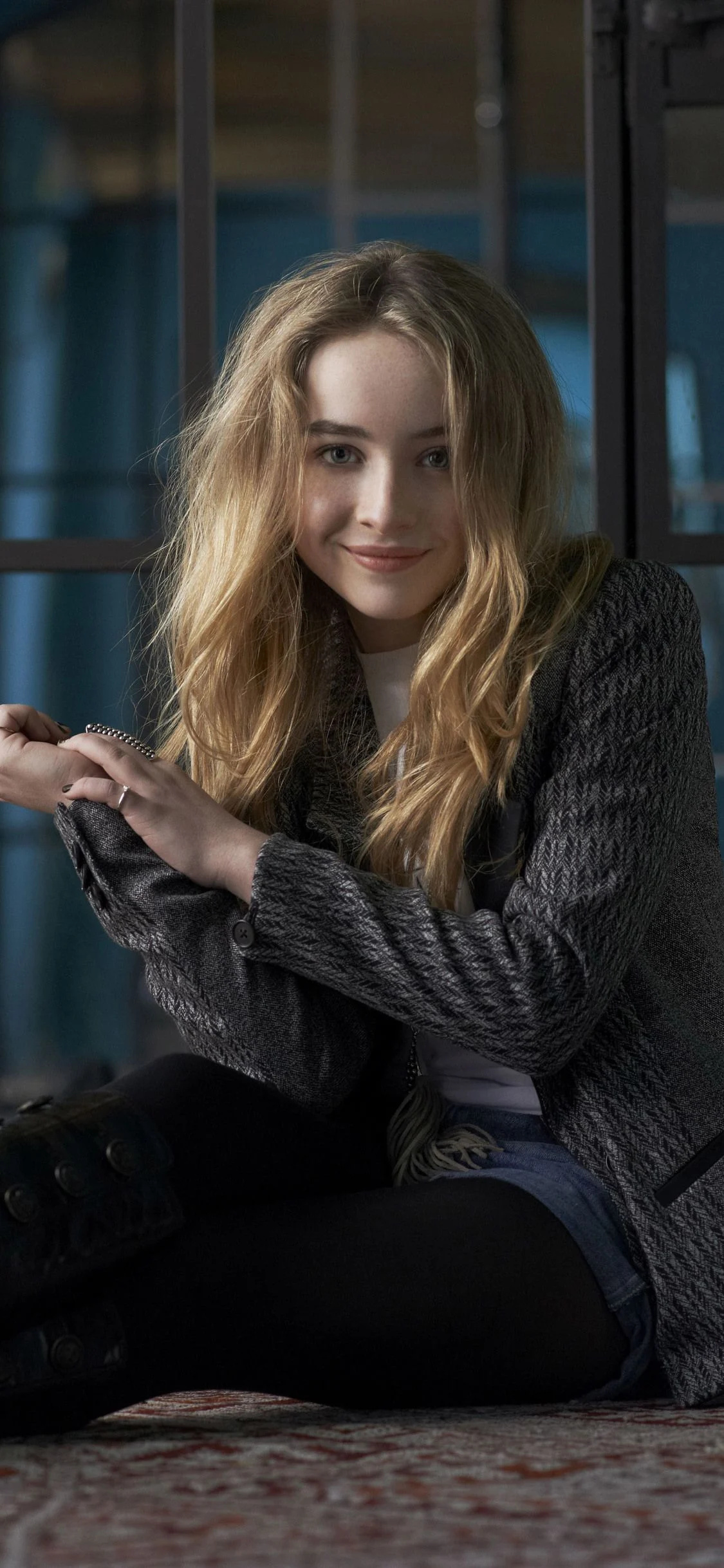 Sabrina Carpenter Movies, iPhone backgrounds, Latest images, Celebrity wallpapers, 1130x2440 HD Handy