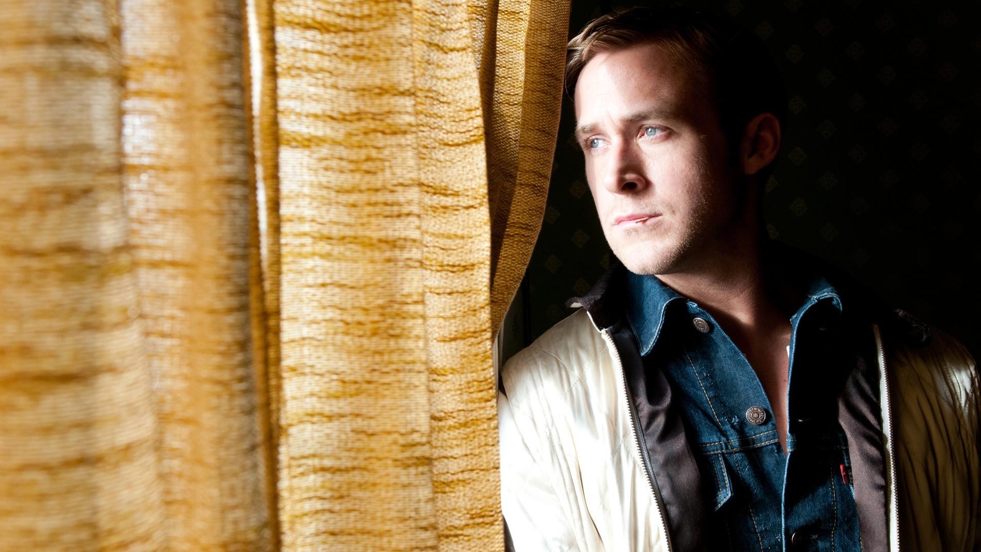 Ryan Gosling: Made a solo recording called "Put Me in the Car" in 2007. 1920x1080 Full HD Wallpaper.