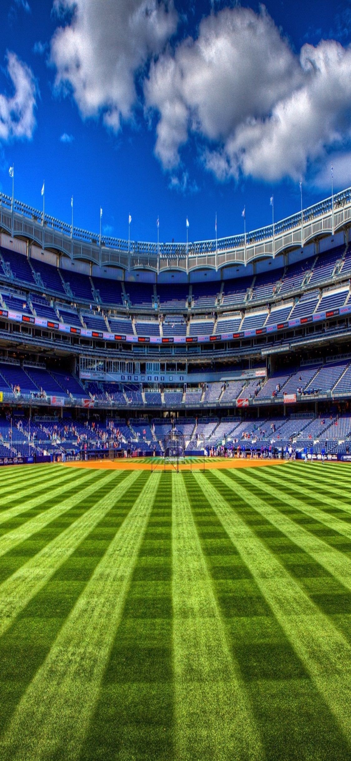 Yankee Stadium, iPhone format, NY Yankees pride, Bronx sports, Dynamic ambiance, 1130x2440 HD Handy