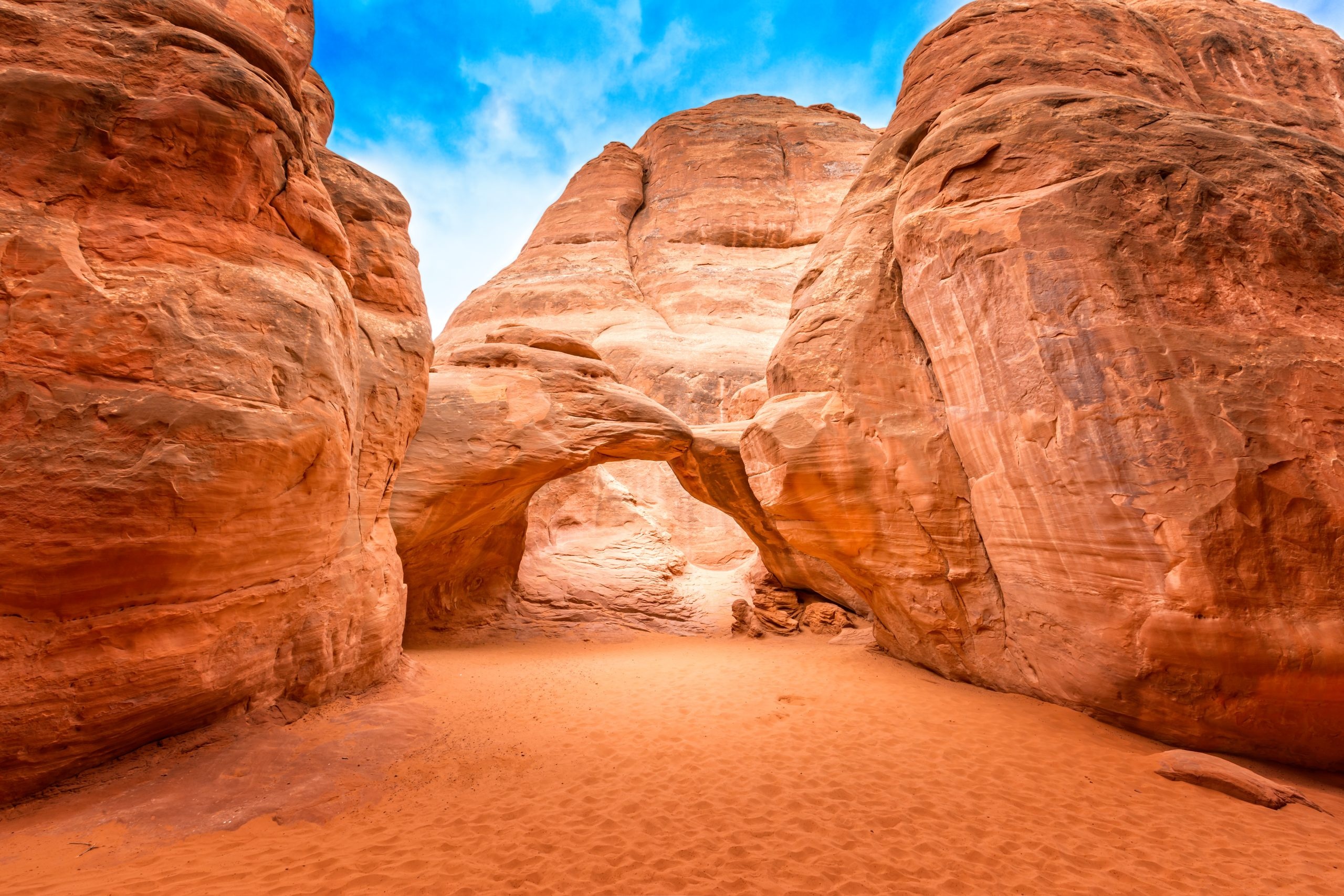 Red rock formations, Natural arches, Scenic drives, Guided tours, 2560x1710 HD Desktop