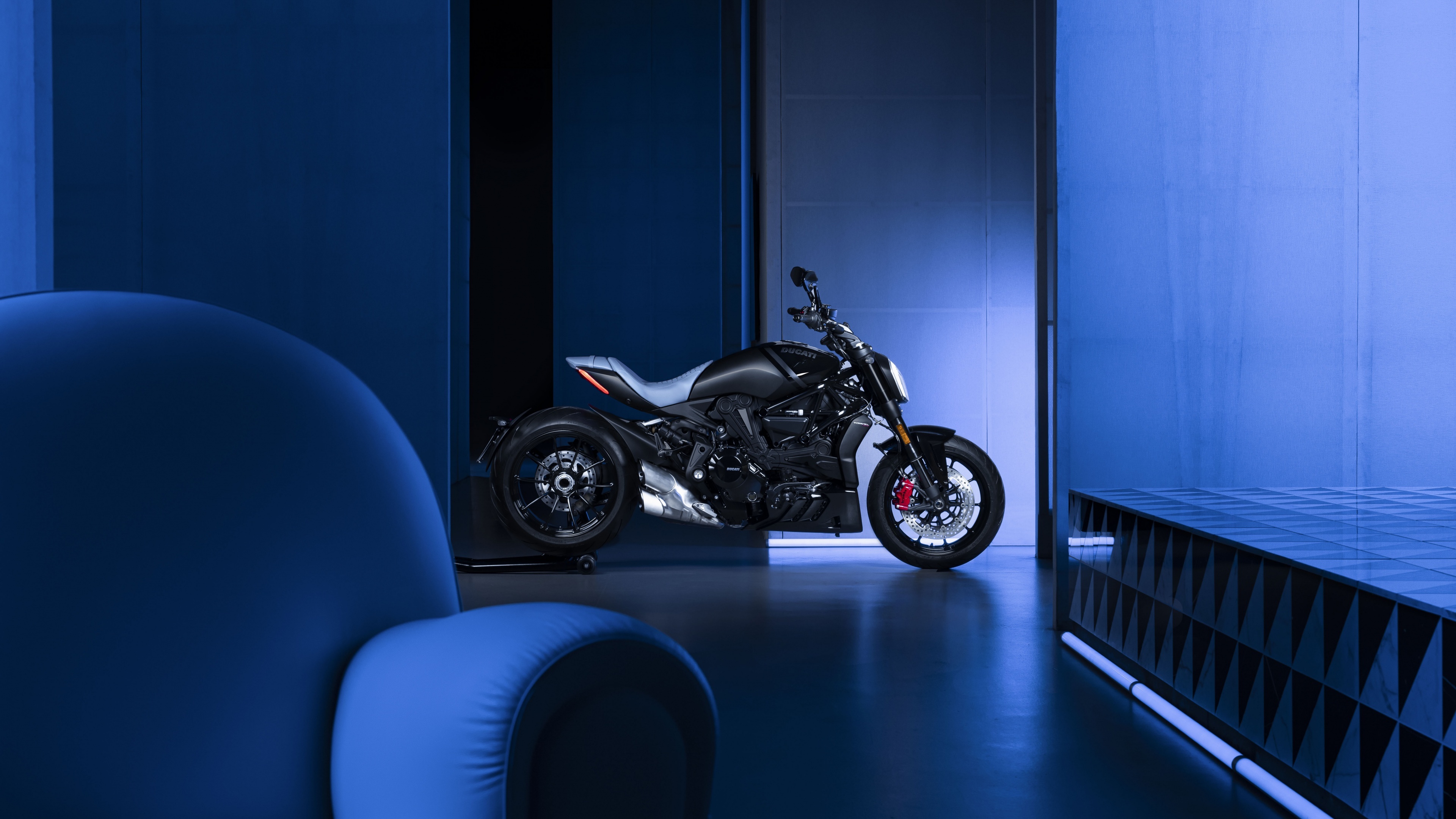 Ducati XDiavel Nera, Limited edition, Sports cruiser, Blue background, 3840x2160 4K Desktop