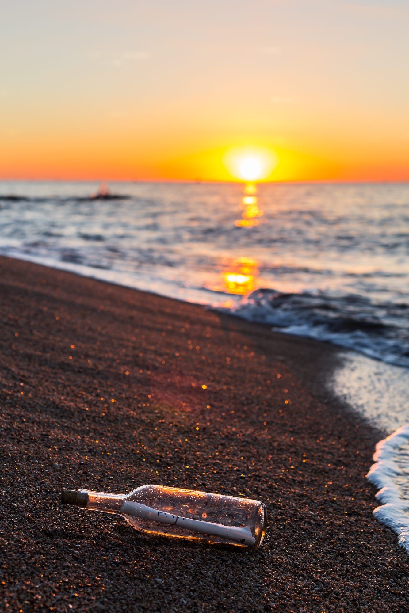 Message in a Bottle: Can be used as a way to commemorate special occasions, such as weddings or anniversaries. 1340x2000 HD Background.