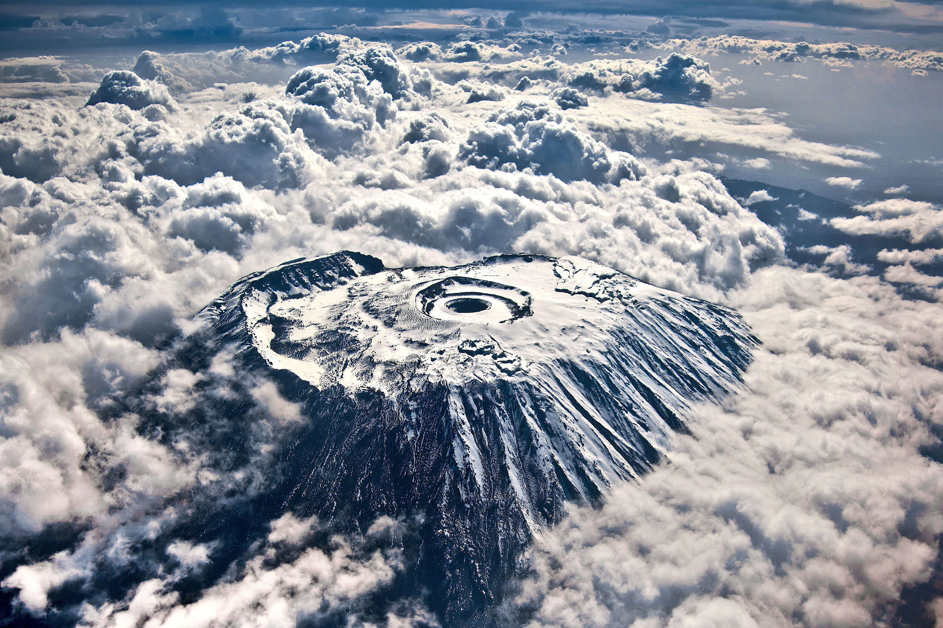 Mount Kilimanjaro, 4K wallpapers, Majestic landscapes, Earth's wonders, 1920x1280 HD Desktop