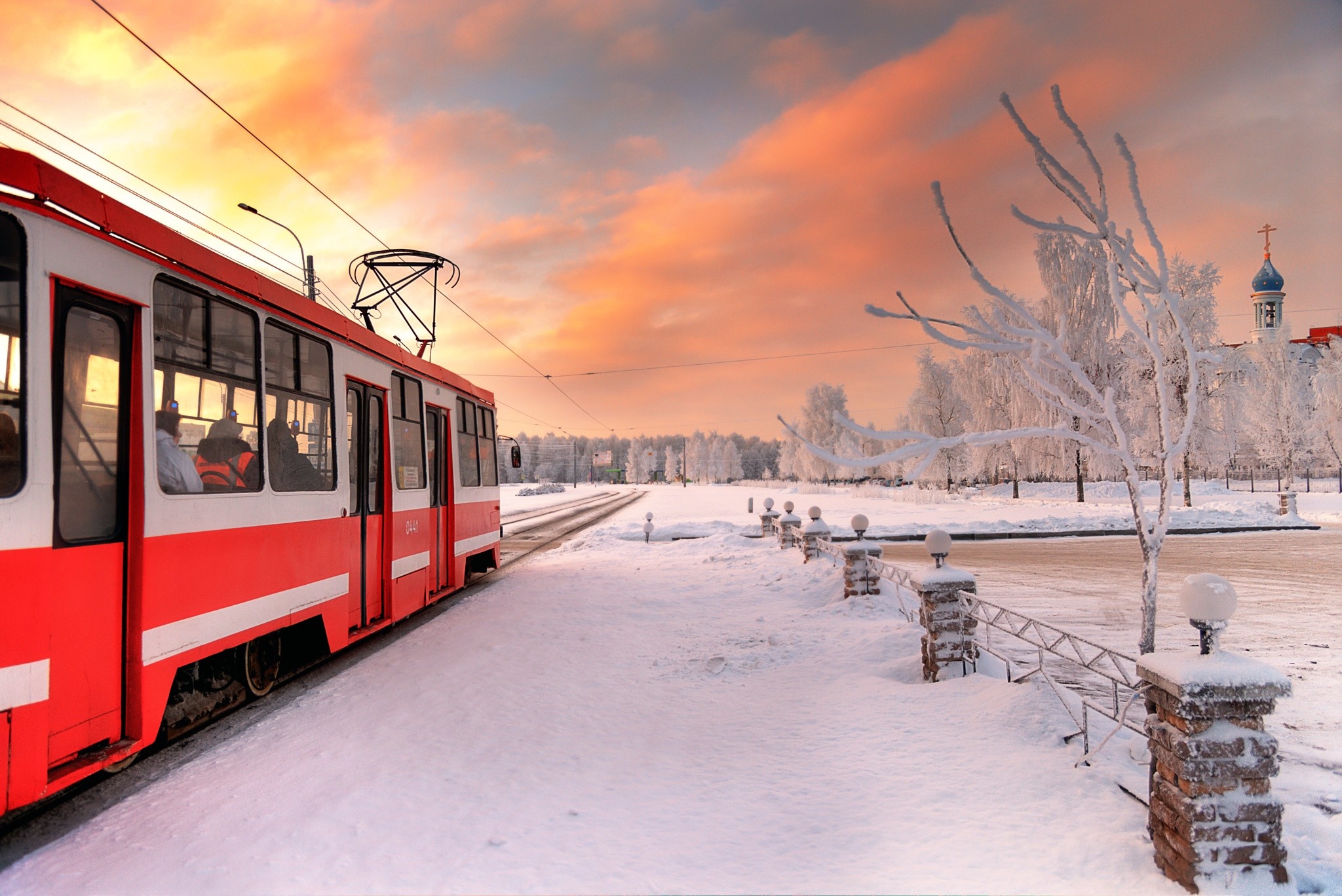 Tram travels, Snow Winter vehicle, St Petersburg tram, Weather season, 2050x1370 HD Desktop