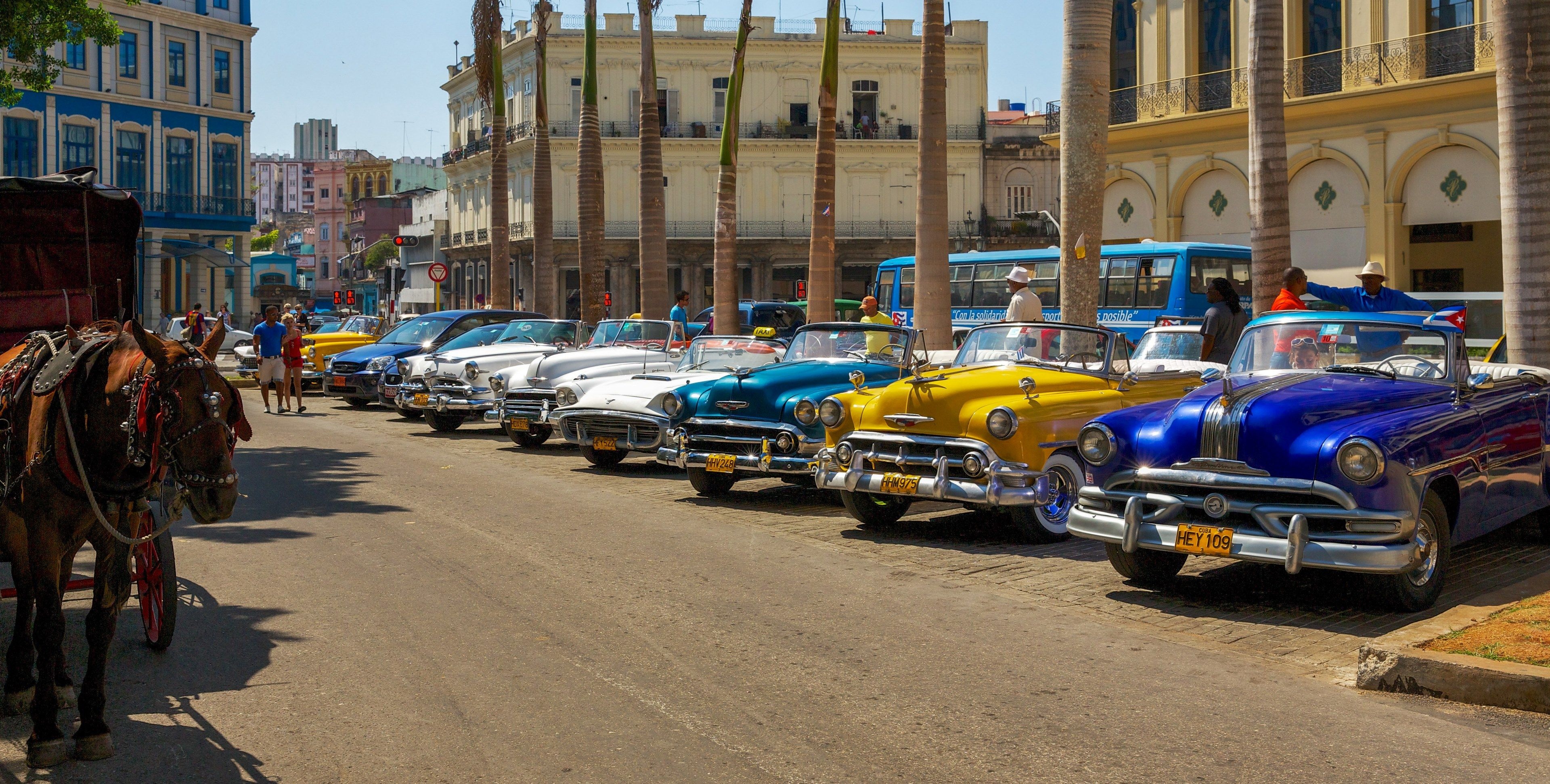Classic cars, Cuban transportation, Havana streets, Vintage vehicles, 3840x1950 HD Desktop